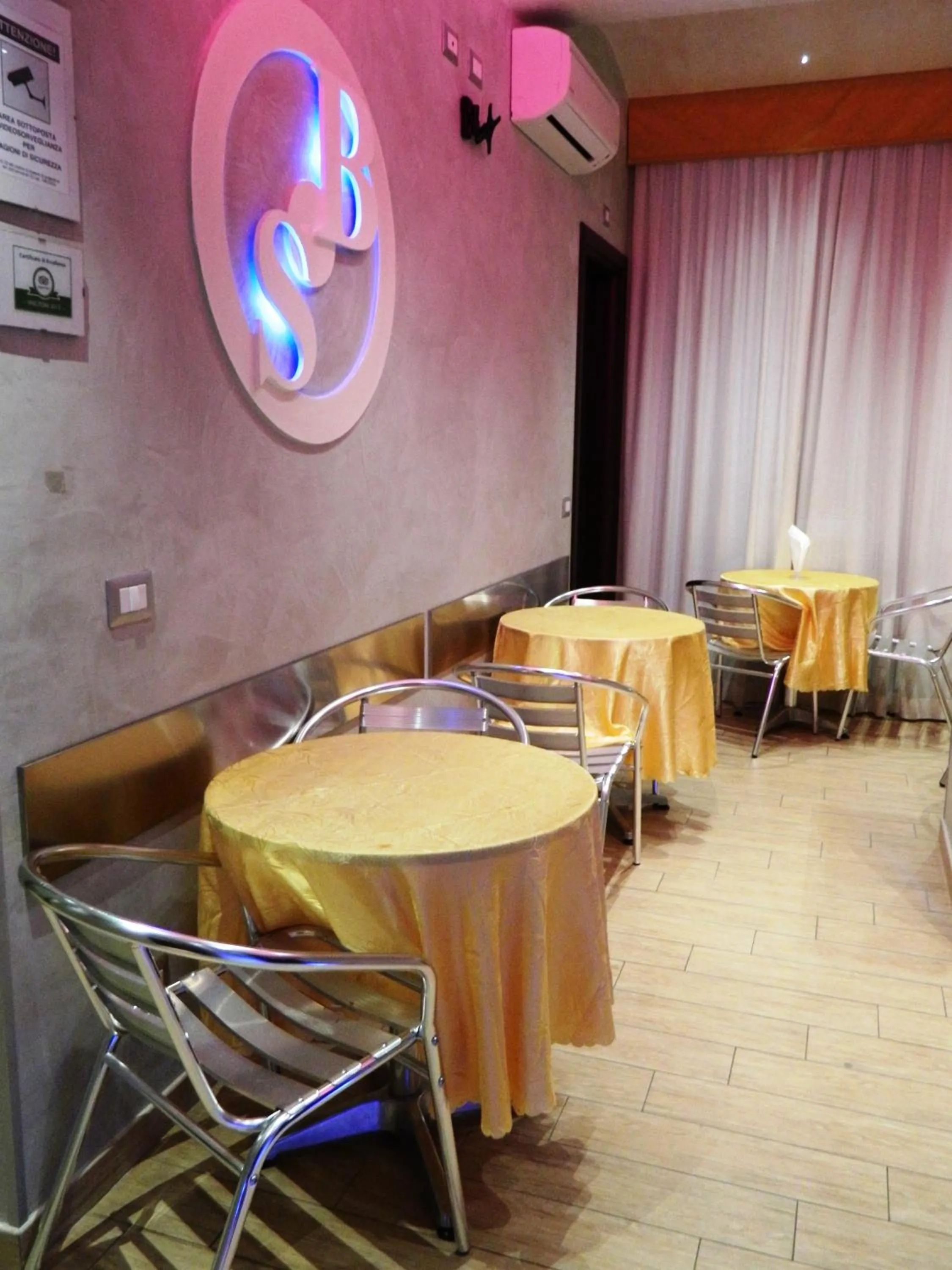 Lounge or bar in Buonarroti Suite