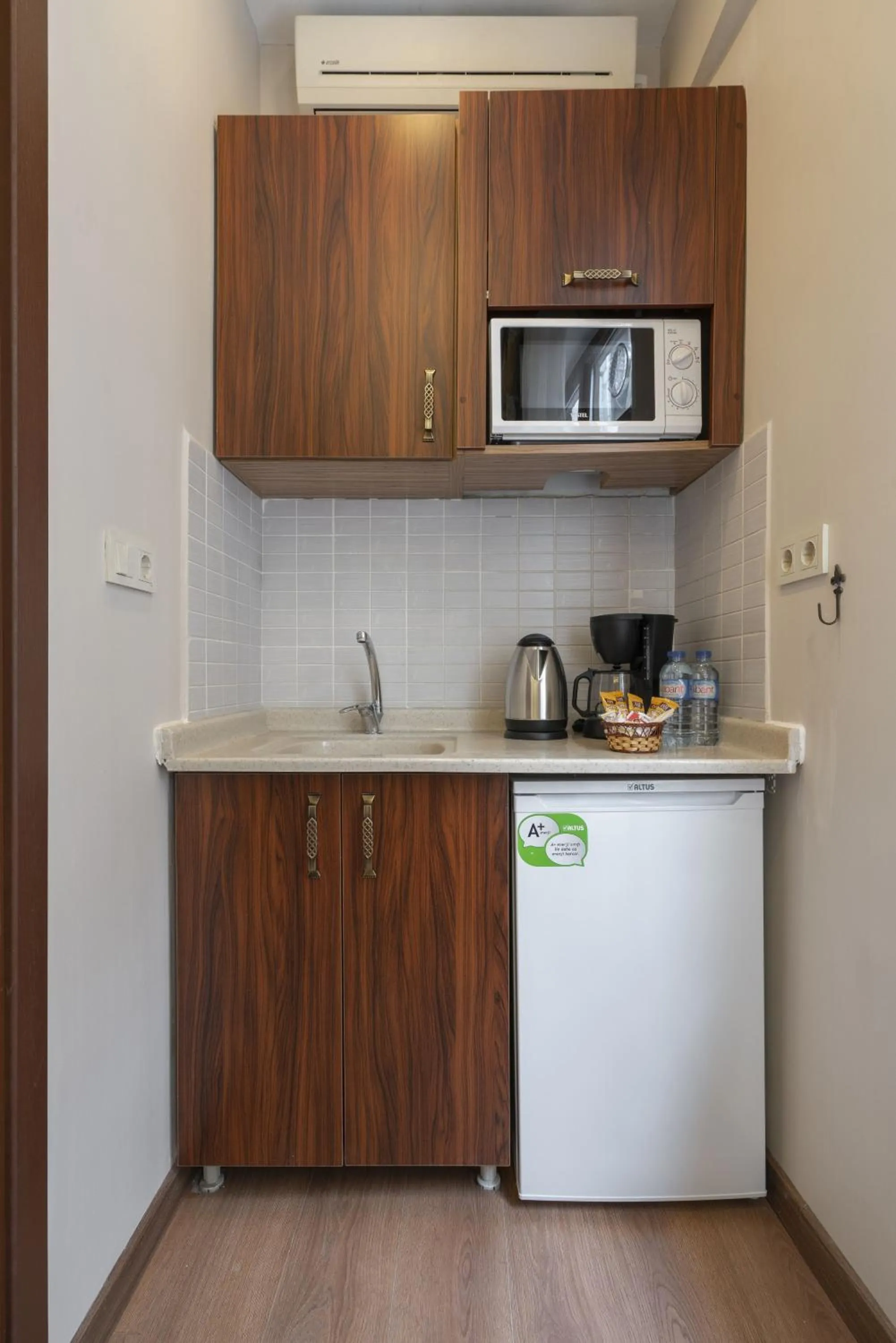 Coffee/tea facilities in Capricorn by Otantik Suites