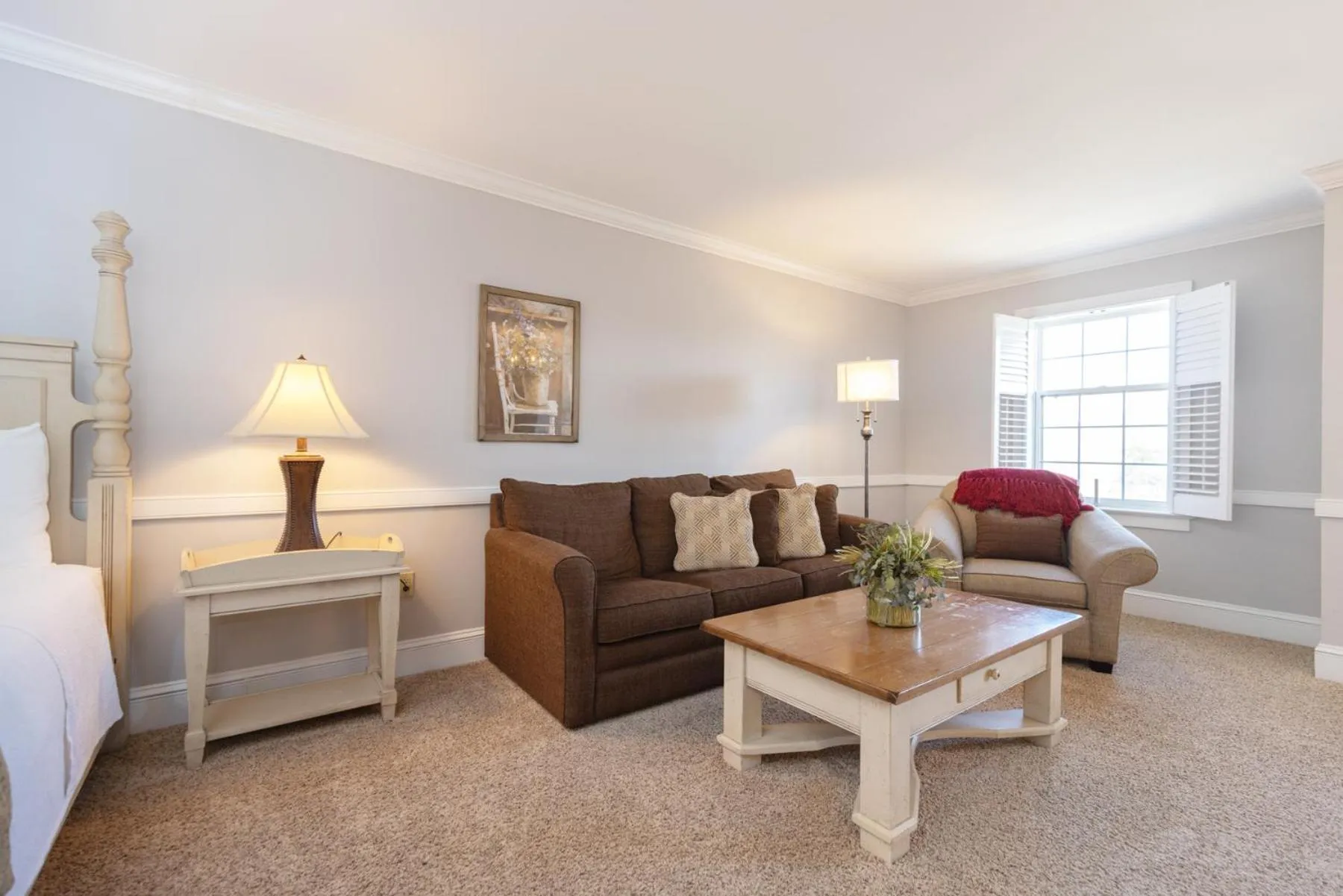 Living room in Selinsgrove Inn