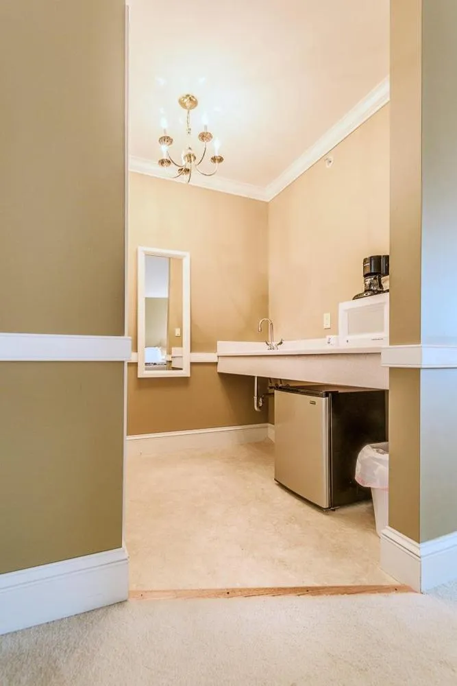 Superior King Room in Selinsgrove Inn