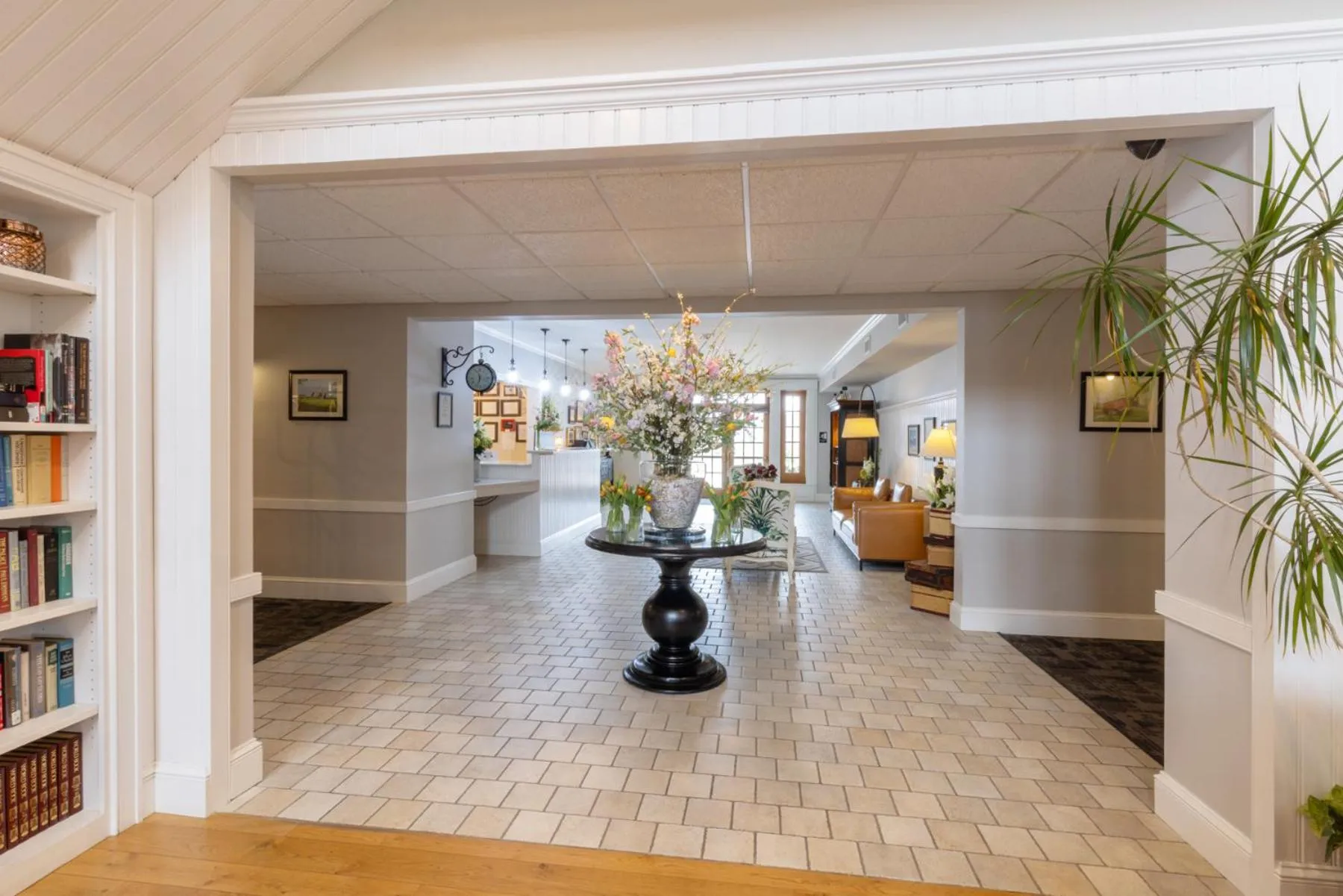 Library in Selinsgrove Inn