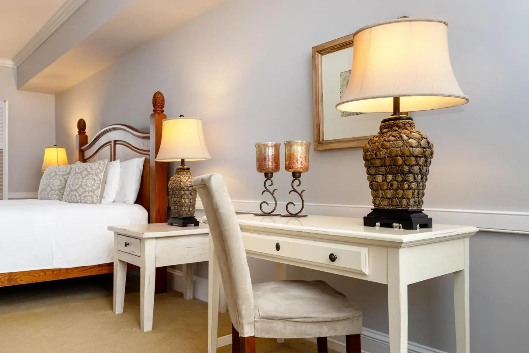 King Room with Roll-In Shower - Disability Access in Selinsgrove Inn King Room with Roll-In Shower - Disability Access in Selinsgrove Inn