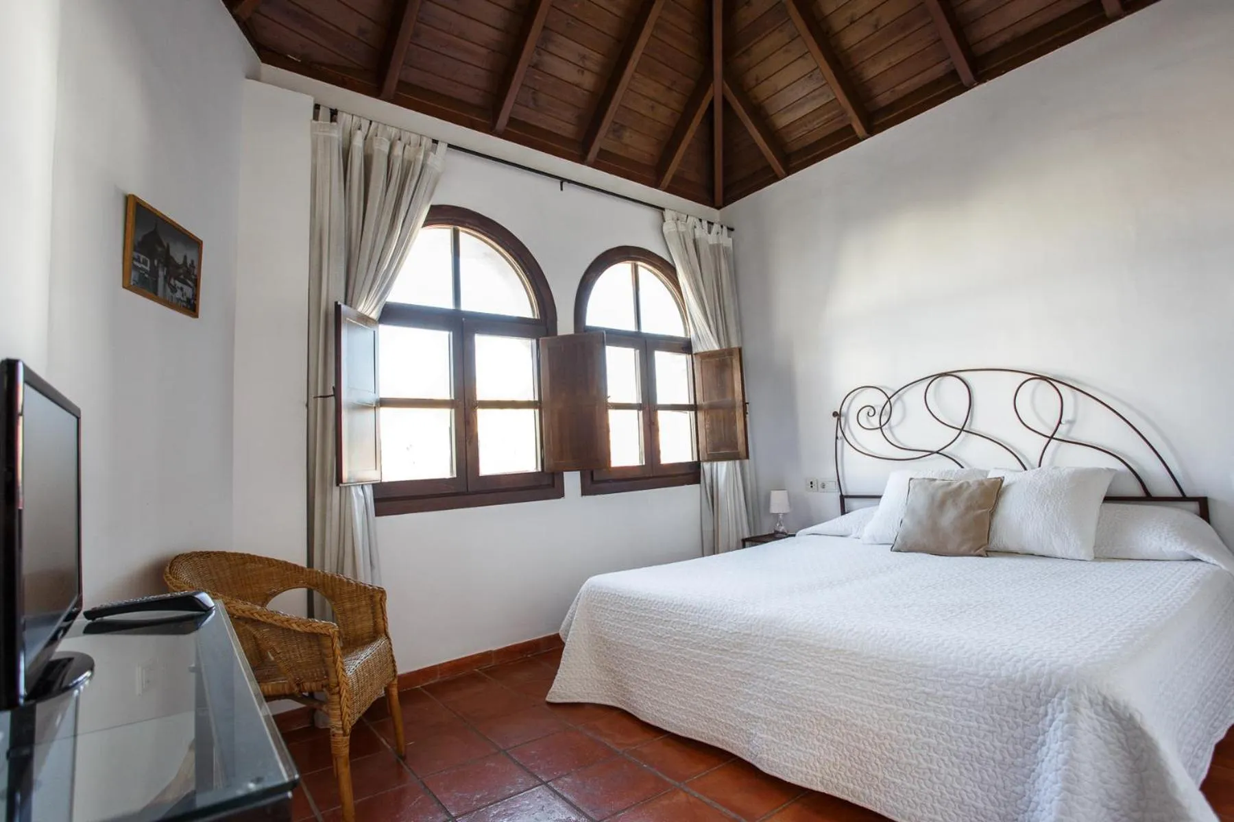 Bed in Apartamentos Los Patios de la Judería