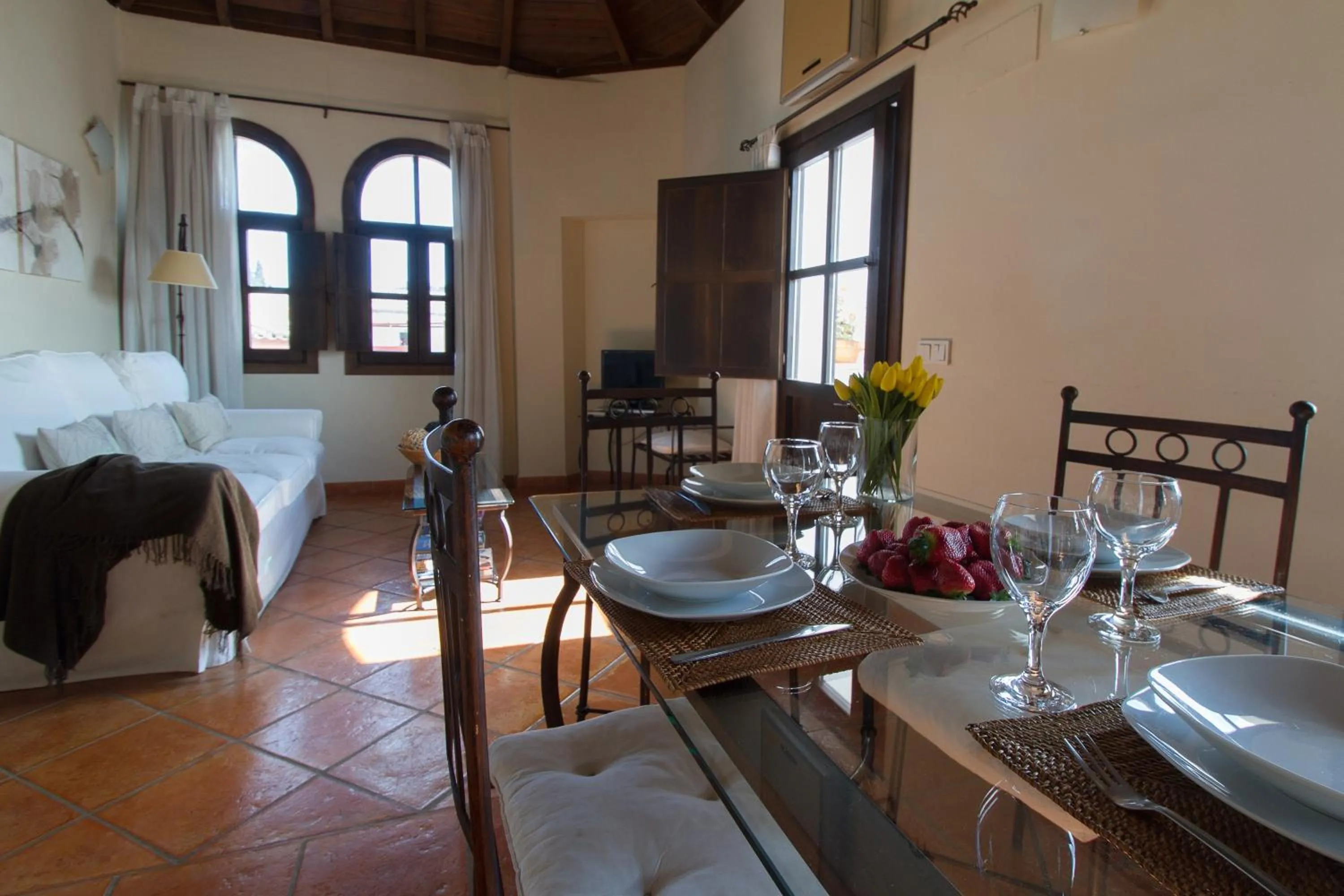 Dining area in Apartamentos Los Patios de la Judería