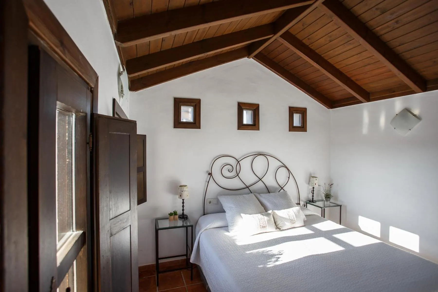 Bed in Apartamentos Los Patios de la Judería