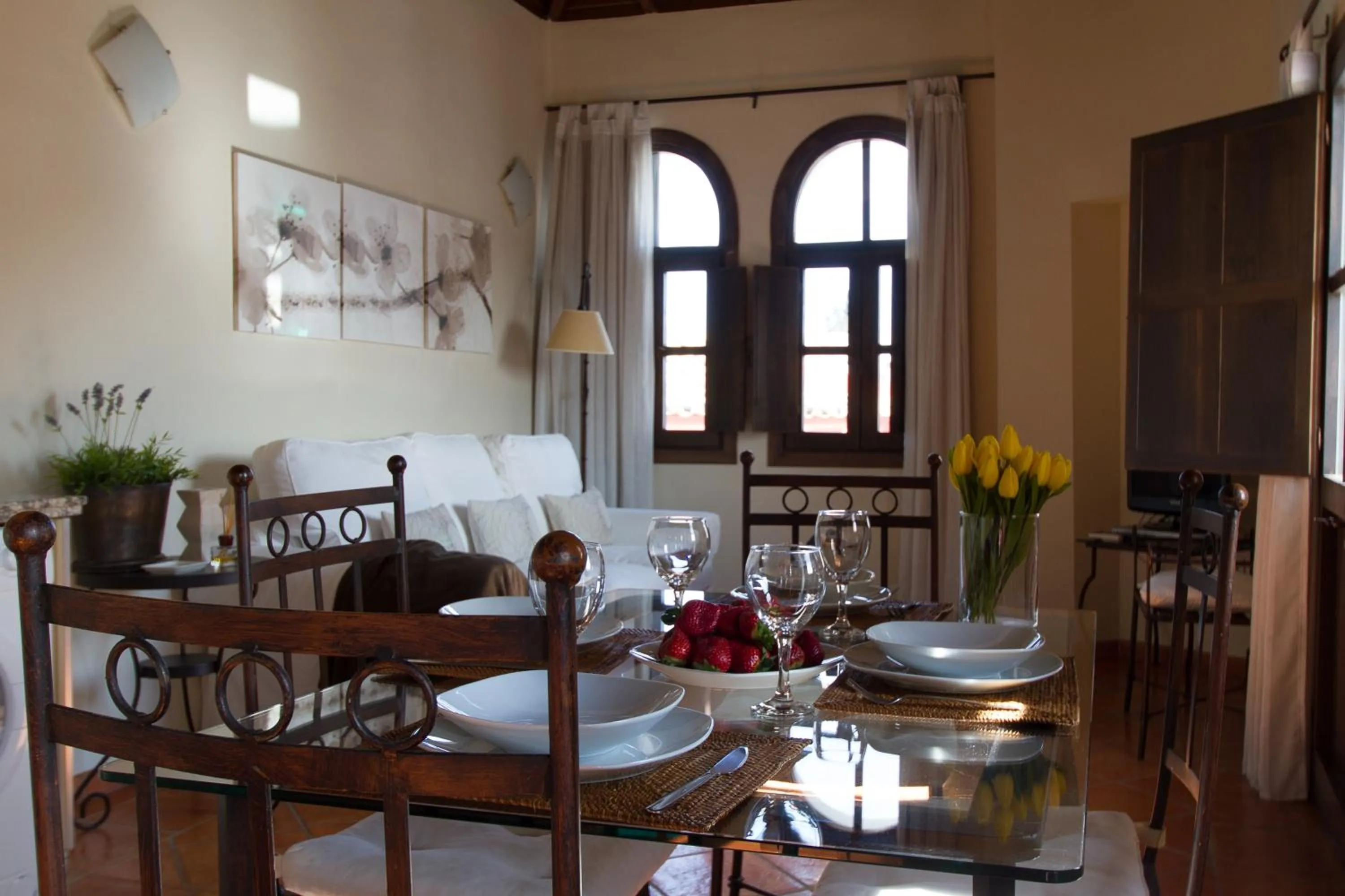 Dining area in Apartamentos Los Patios de la Judería