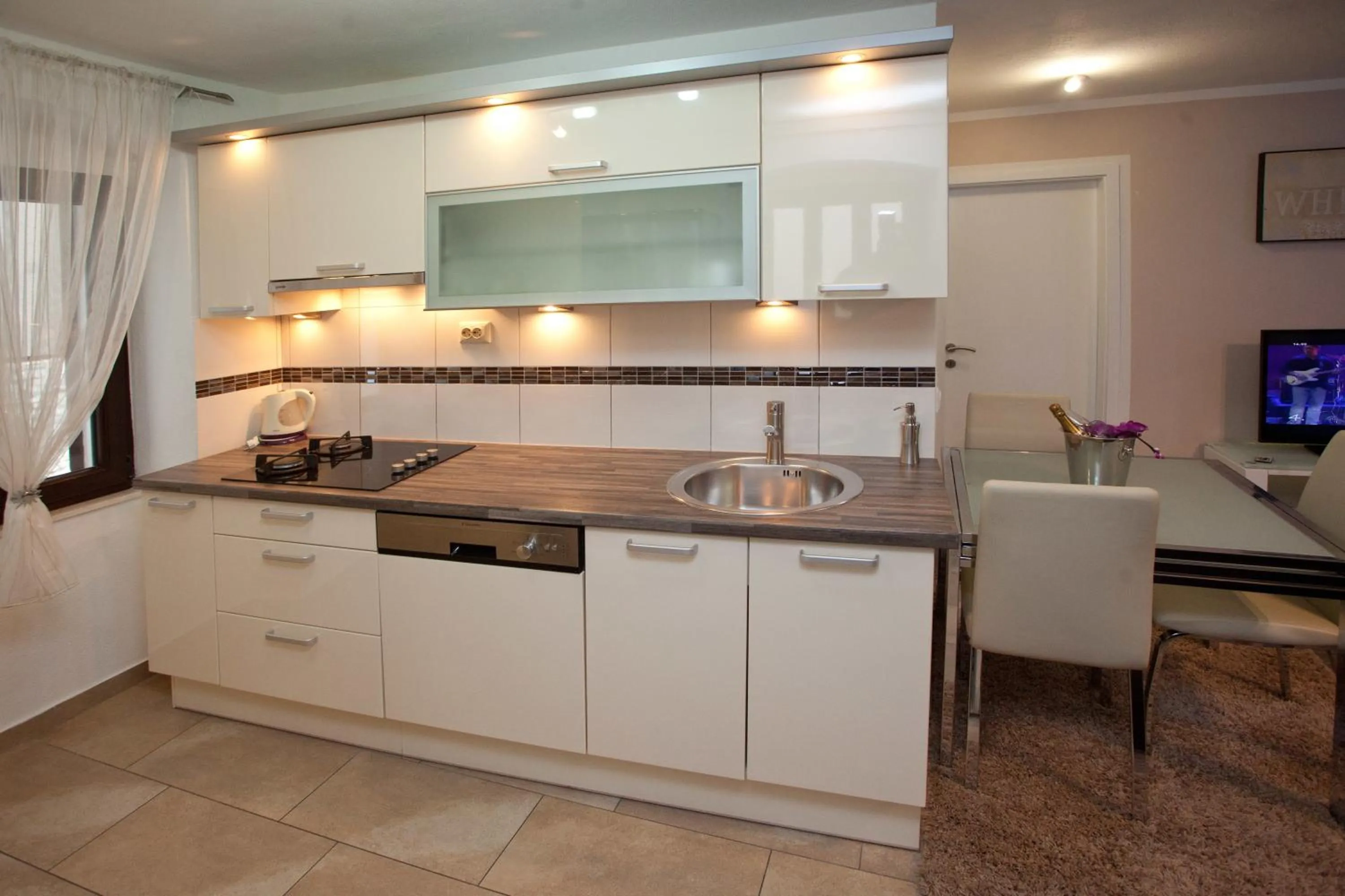 Kitchen or kitchenette in Villa Toni Design Apartments