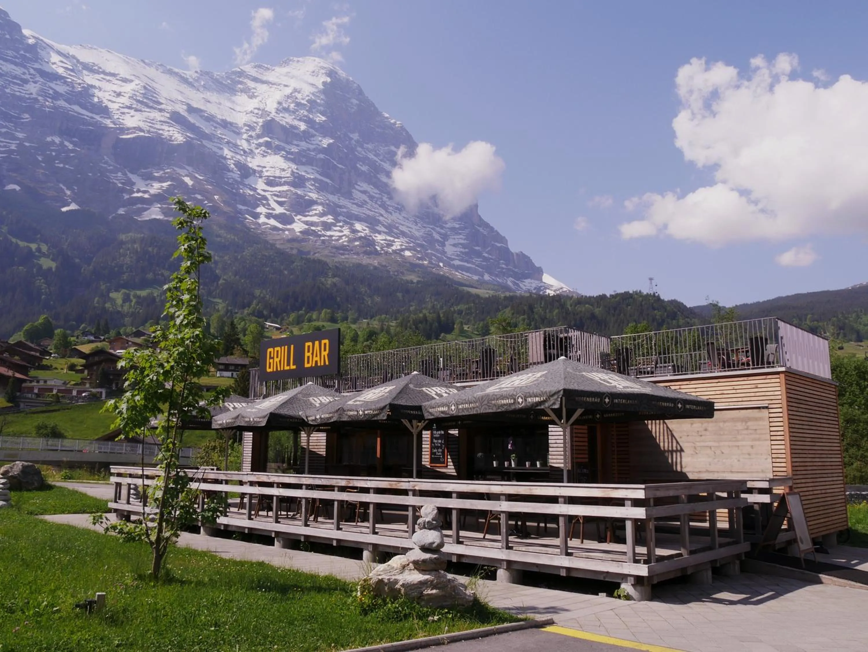Restaurant/places to eat in Eiger Lodge Chic