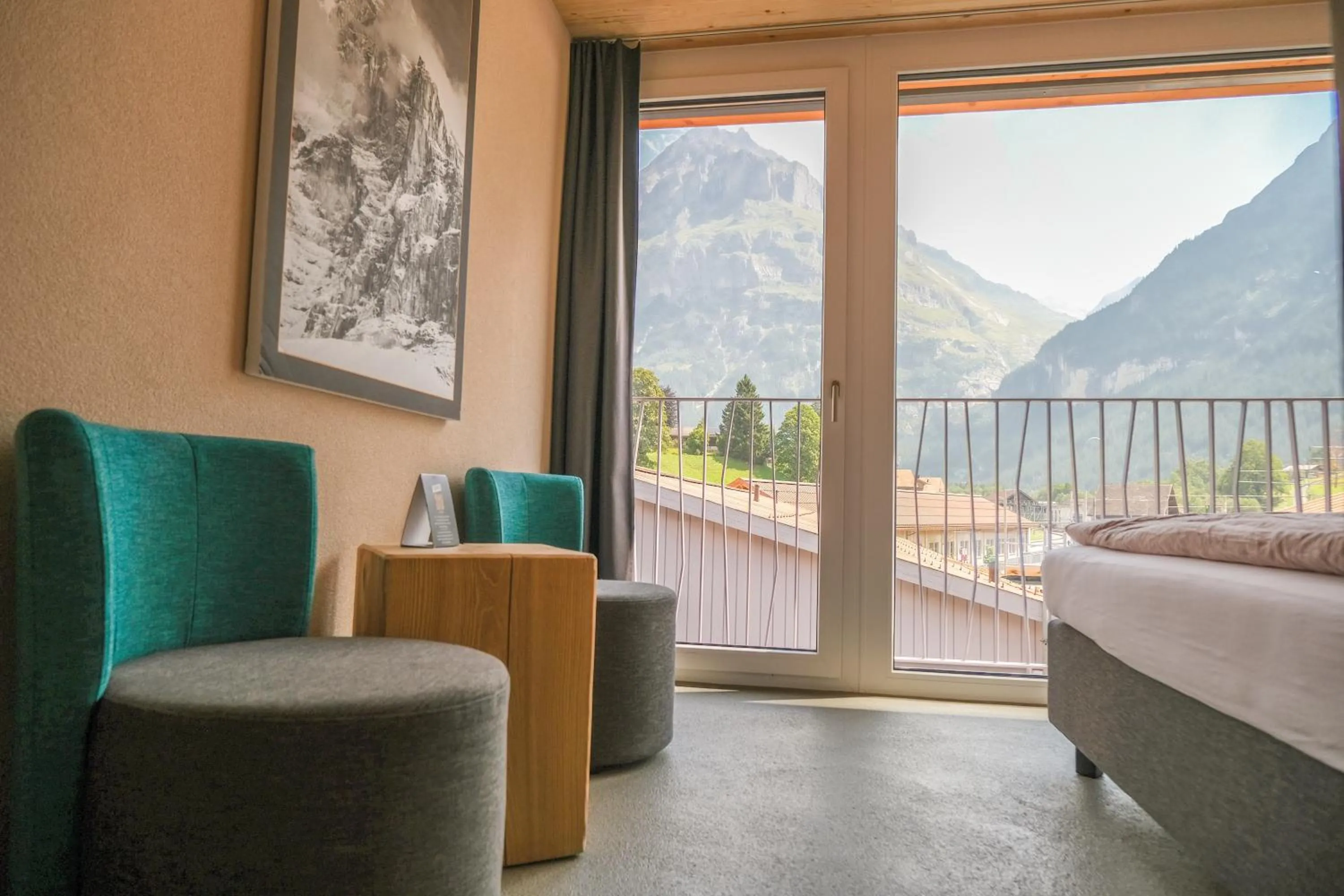Photo of the whole room, Bed in Eiger Lodge Chic