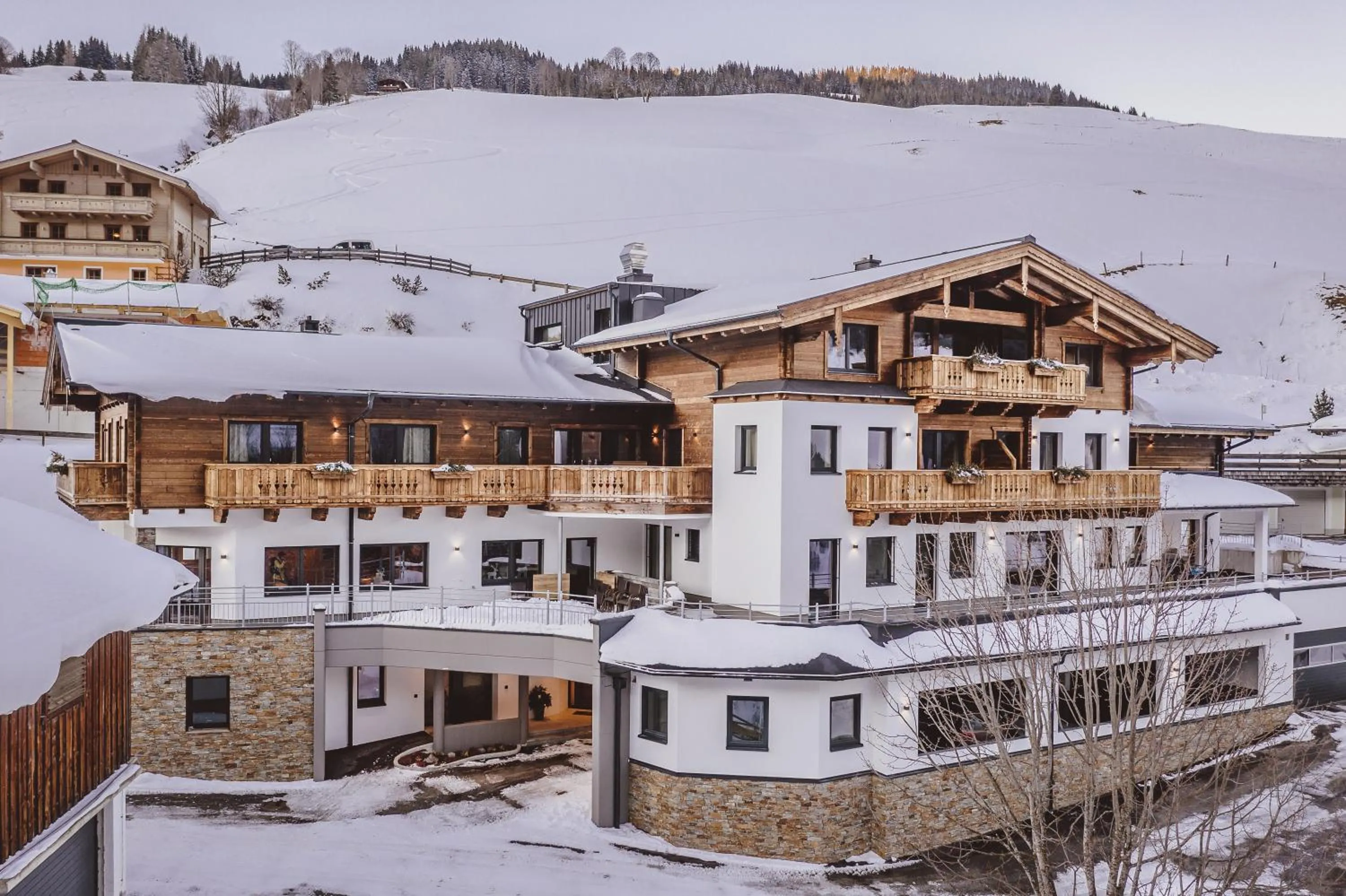 Property building in Lindlinghof