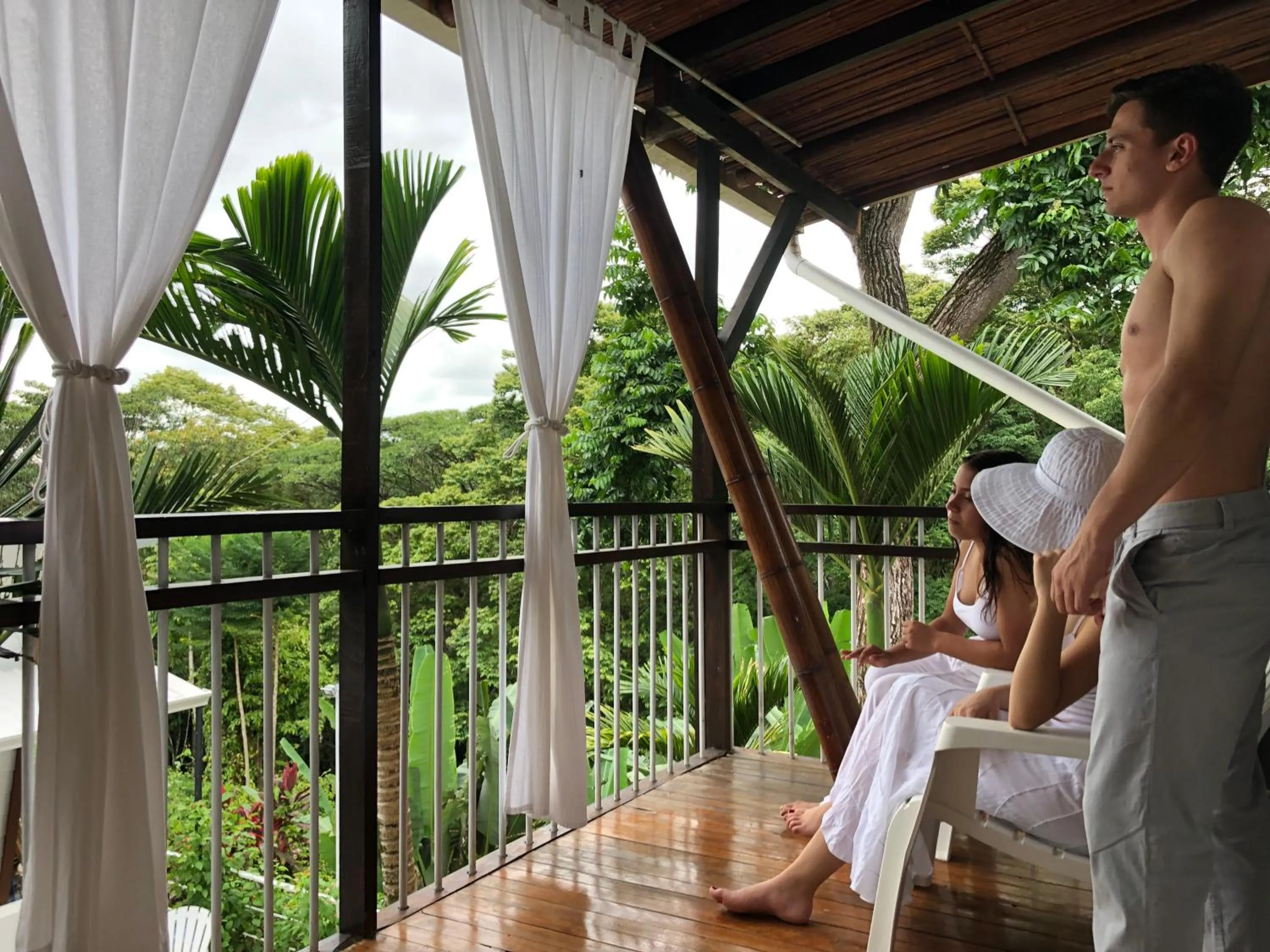 Ballena Dorada Lodge