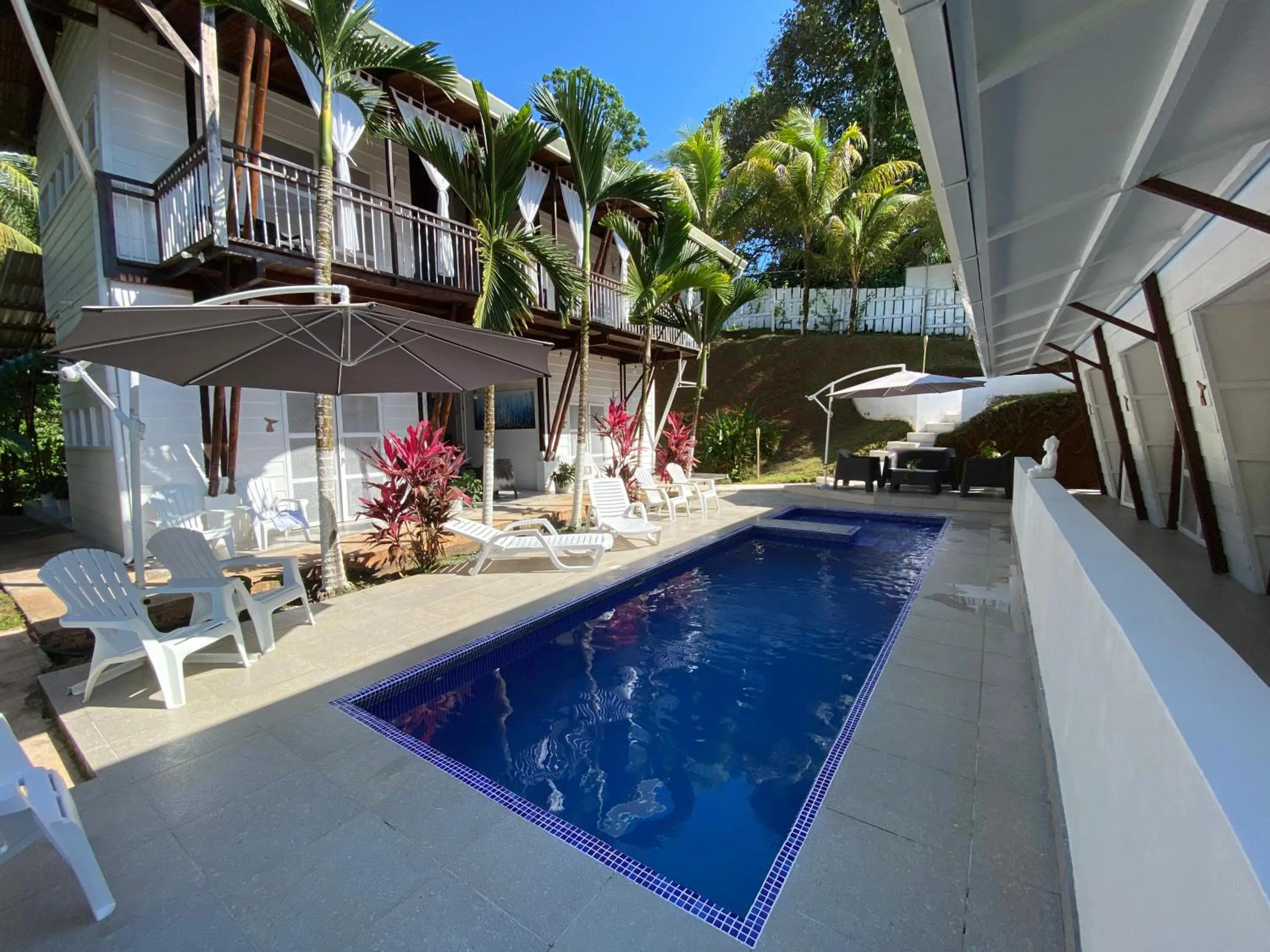 Ballena Dorada Lodge