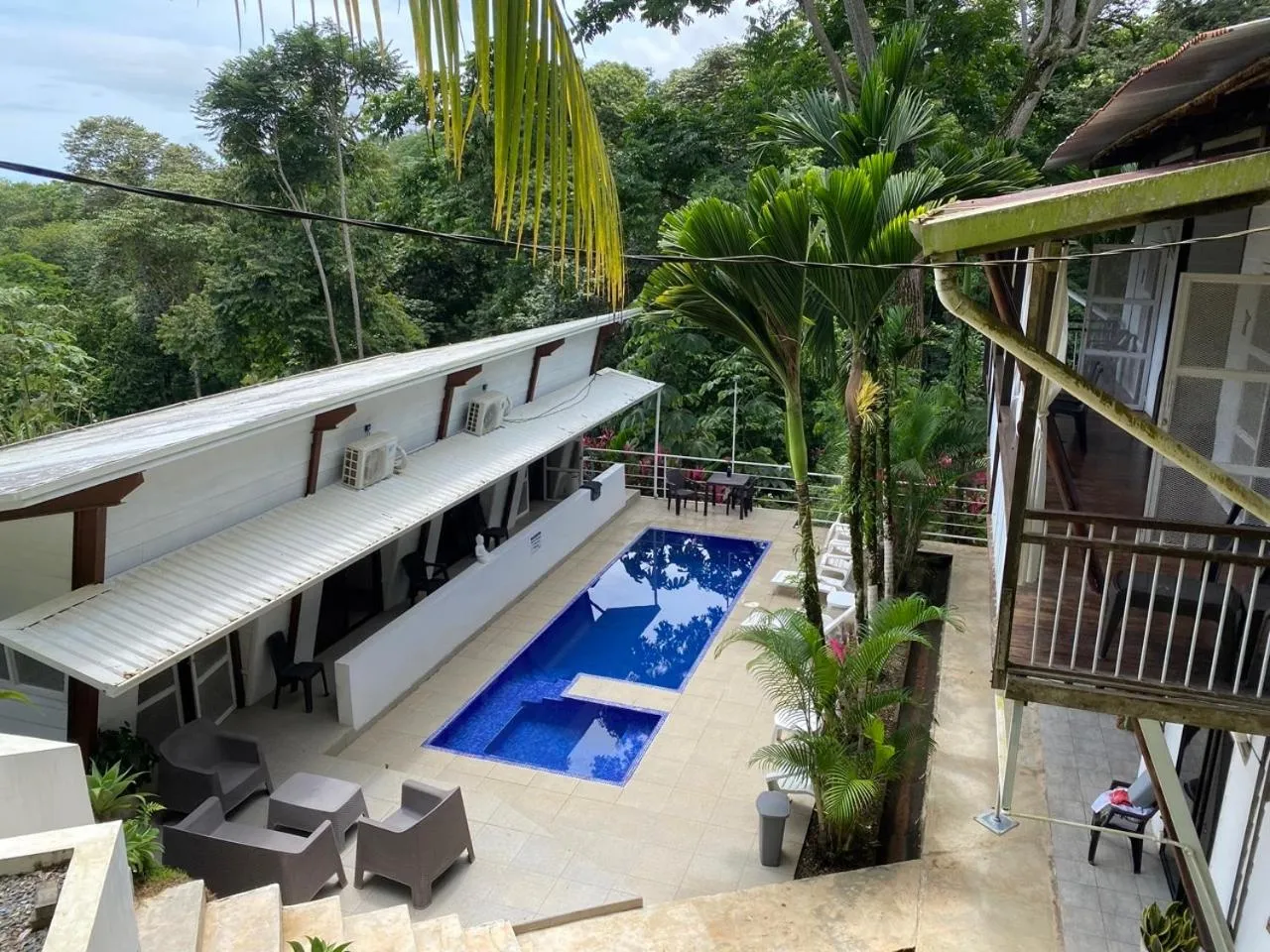 Ballena Dorada Lodge