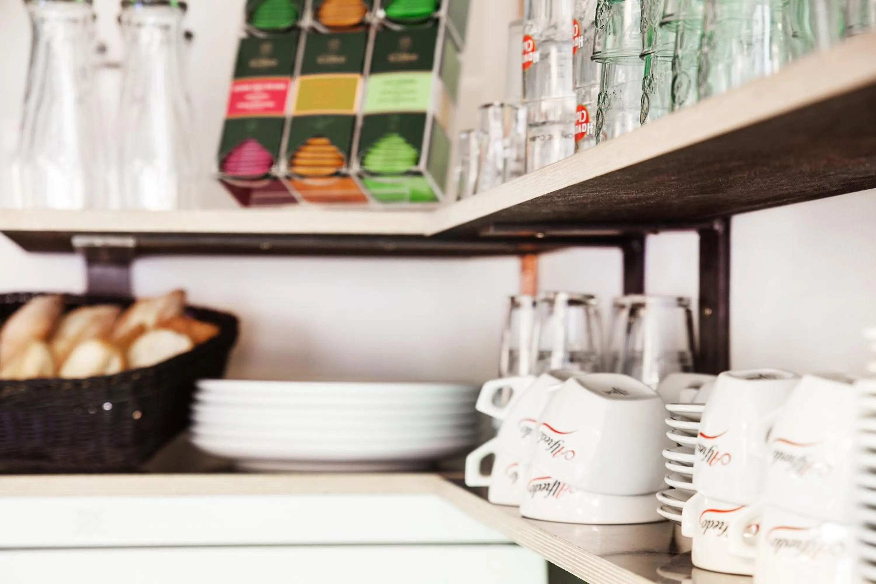 Food and drinks in Five Reasons Hostel & Hotel