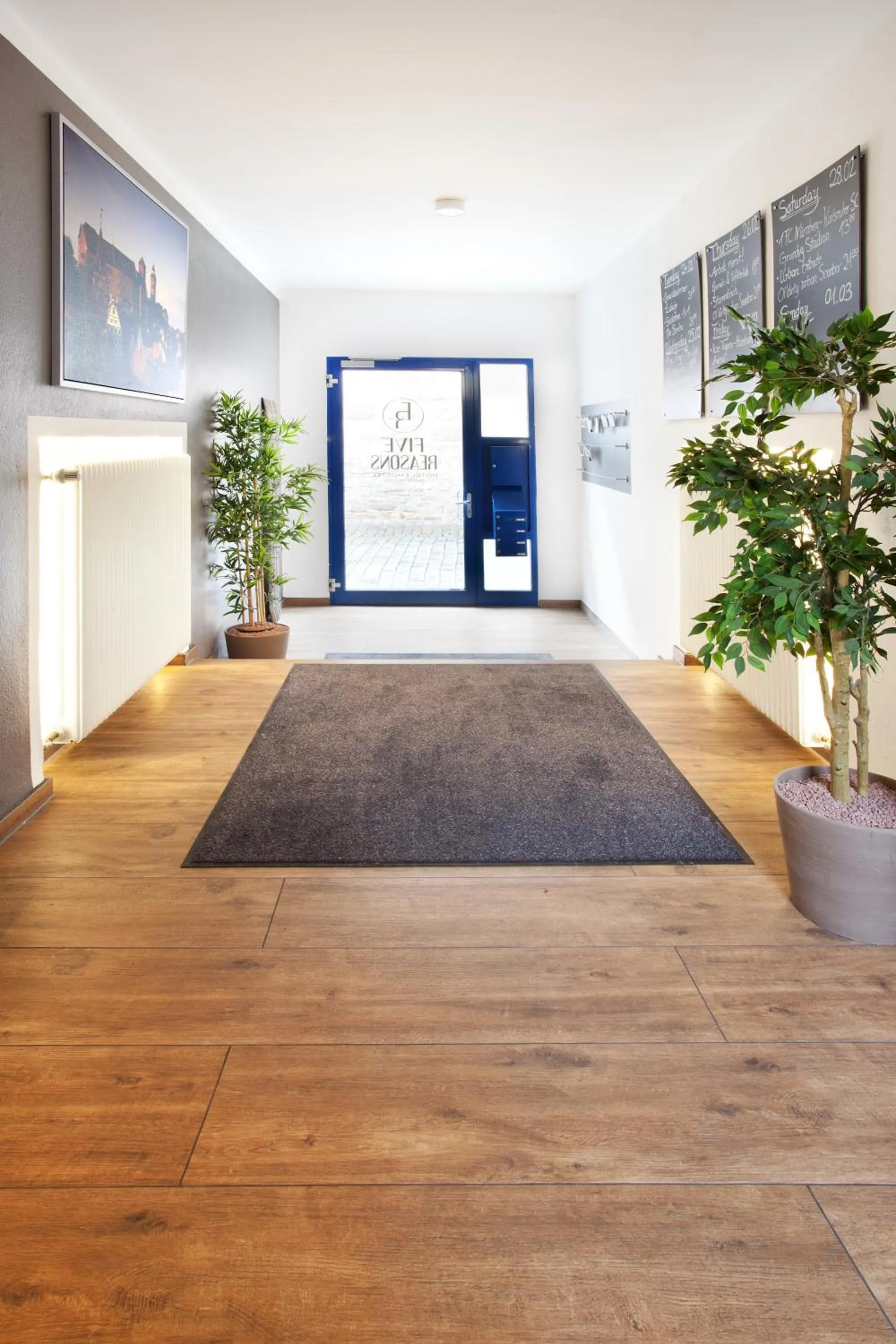 Facade/entrance in Five Reasons Hostel & Hotel