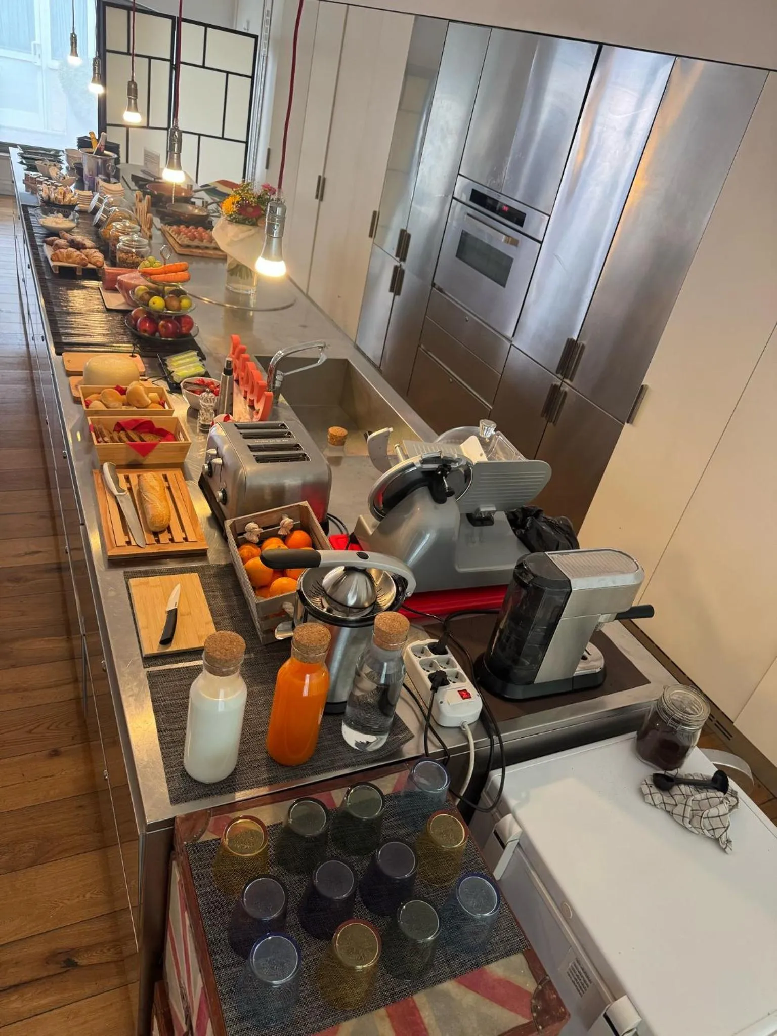 Kitchen or kitchenette in Wrooms Guest House