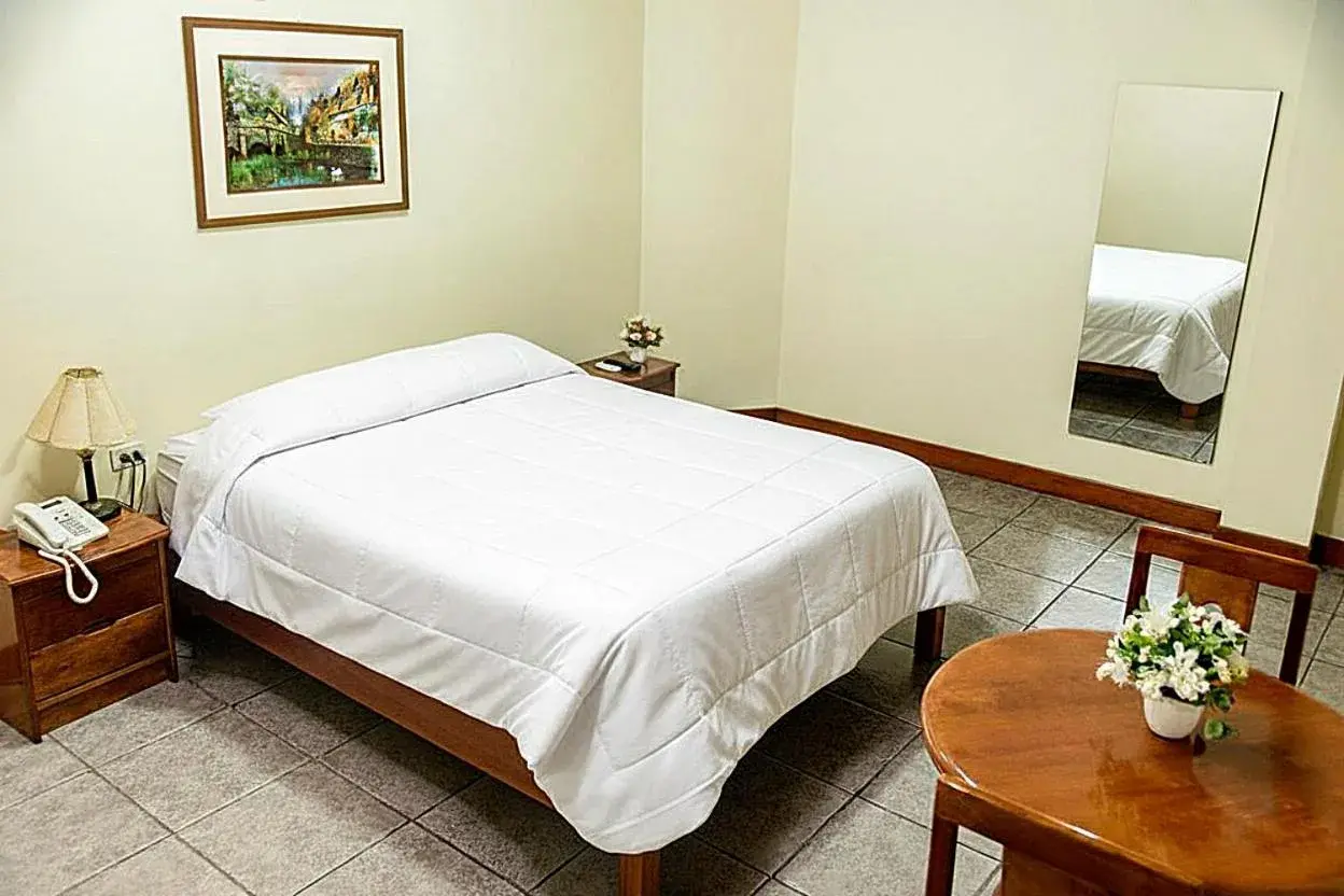 Deluxe Double or Twin Room with City View in Hotel Oro Verde Iquitos Deluxe Double or Twin Room with City View in Hotel Oro Verde Iquitos