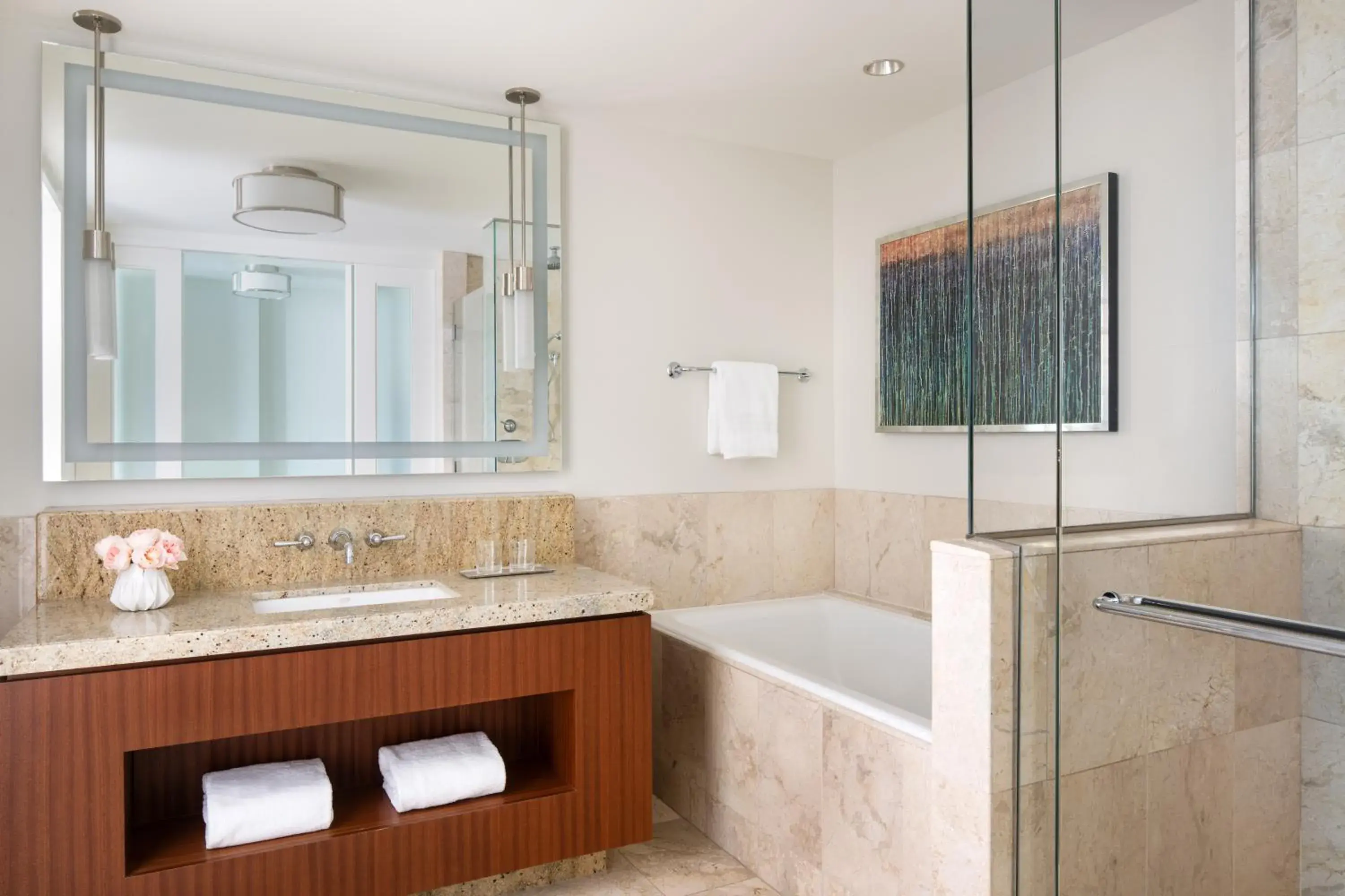 Premier King Room with Arch View in Four Seasons St. Louis Premier King Room with Arch View in Four Seasons St. Louis