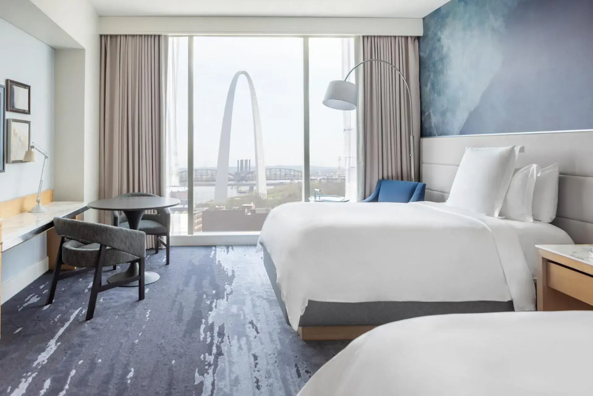 Premier Room with Two Double Beds and Arch View in Four Seasons St. Louis Premier Room with Two Double Beds and Arch View in Four Seasons St. Louis