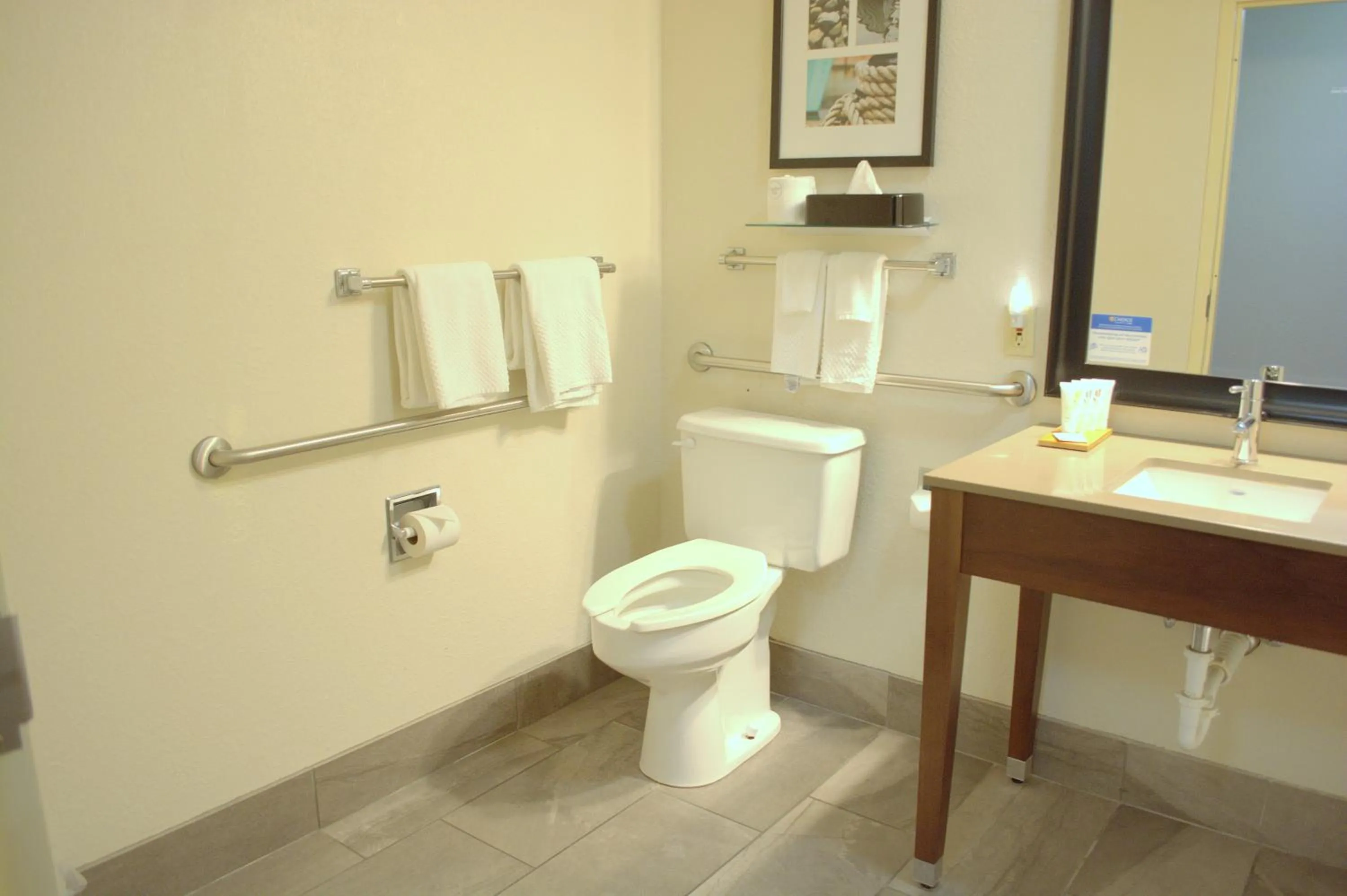 Bathroom in Country Inn & Suites by Radisson, Port Clinton, OH