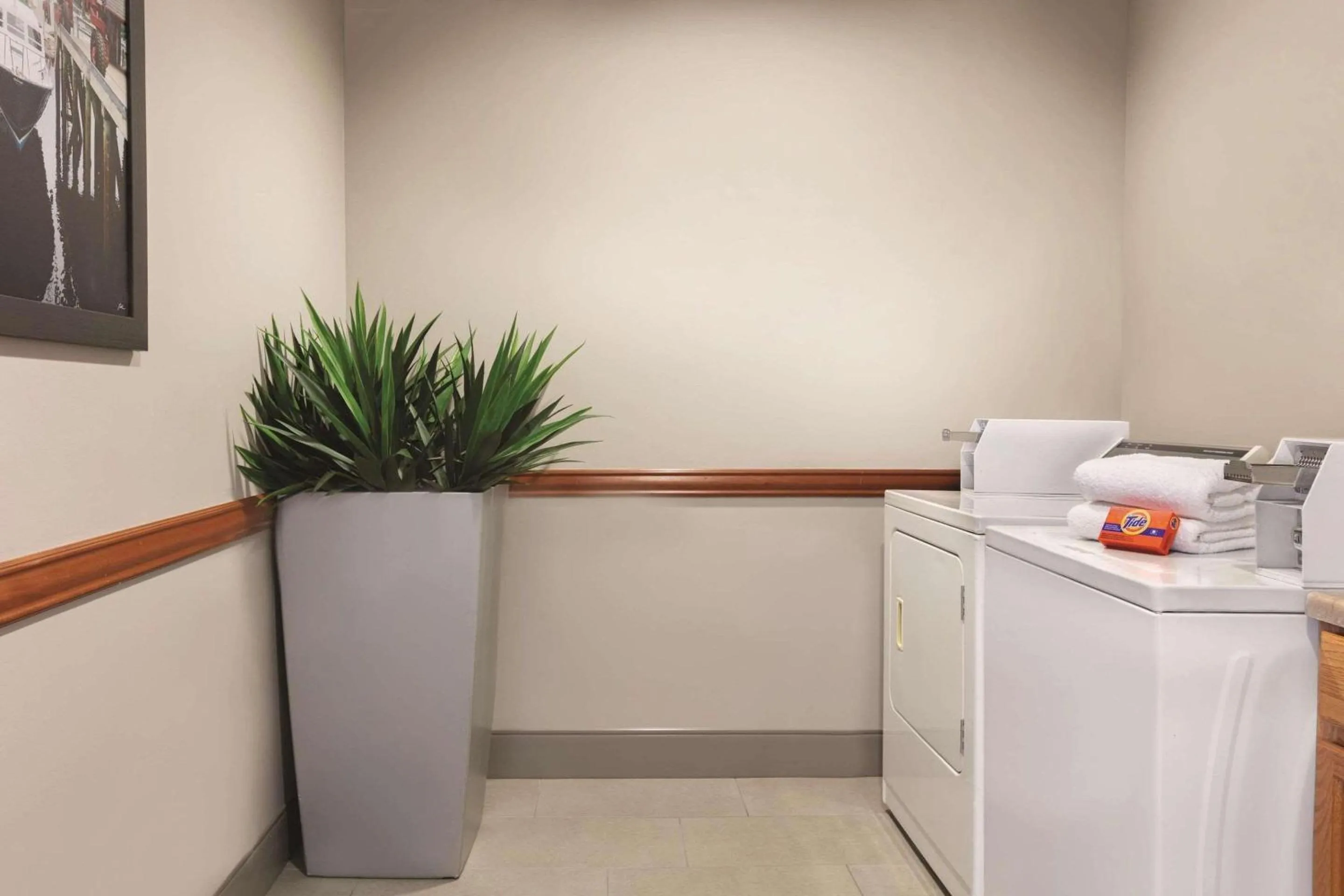 Other in Country Inn & Suites by Radisson, Port Clinton, OH