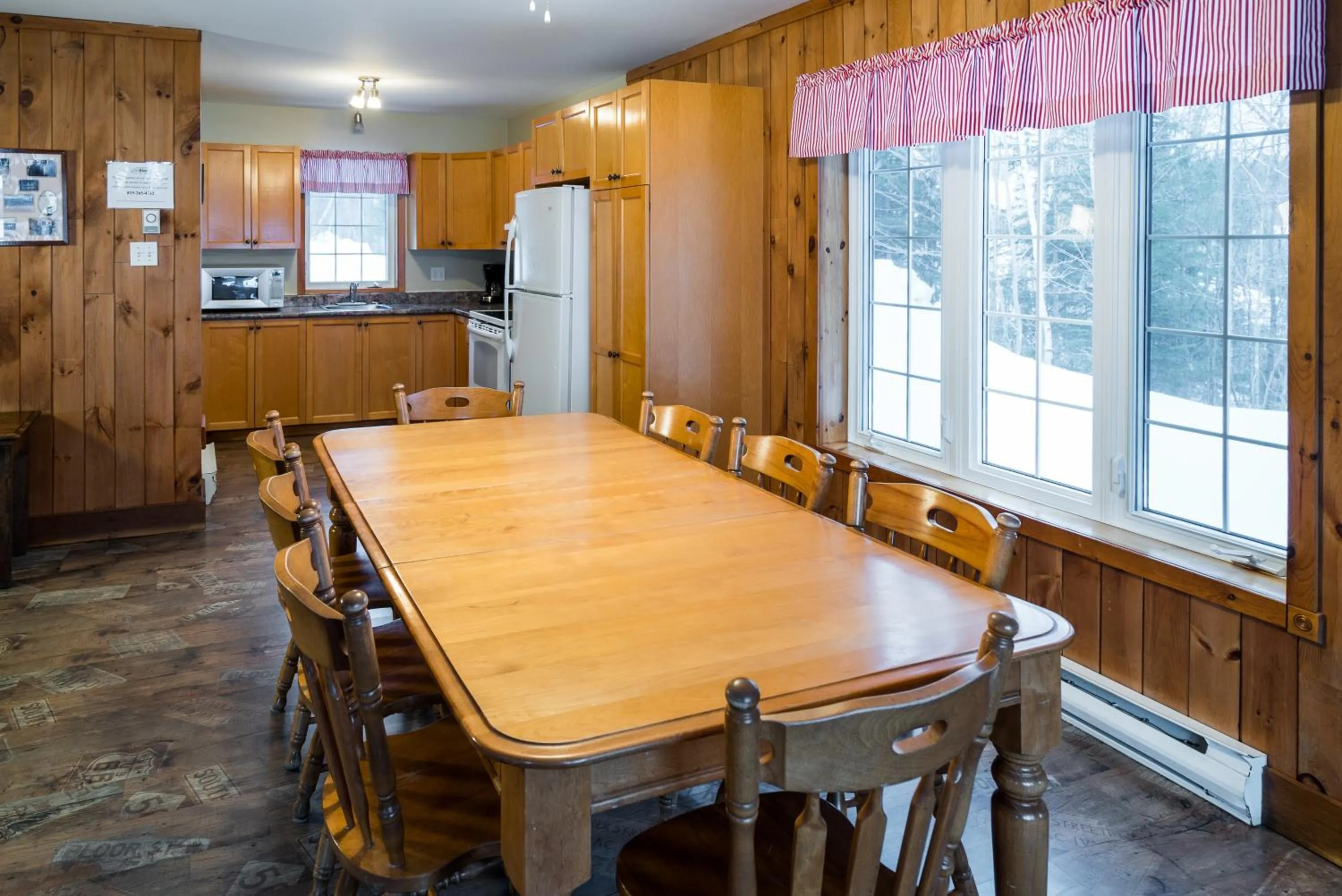 Kitchen or kitchenette in Pourvoirie du Lac Blanc