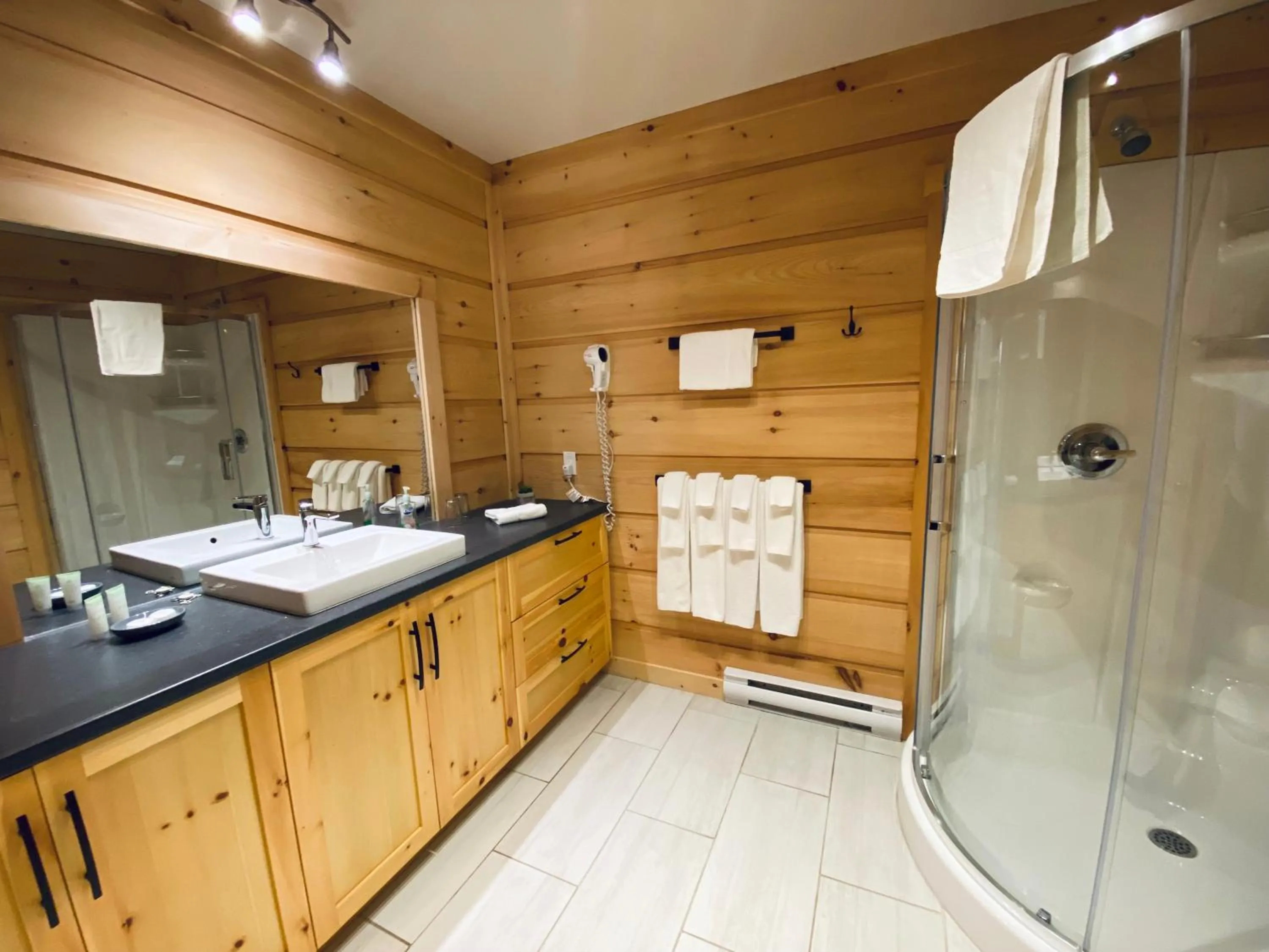 Bathroom in Pourvoirie du Lac Blanc