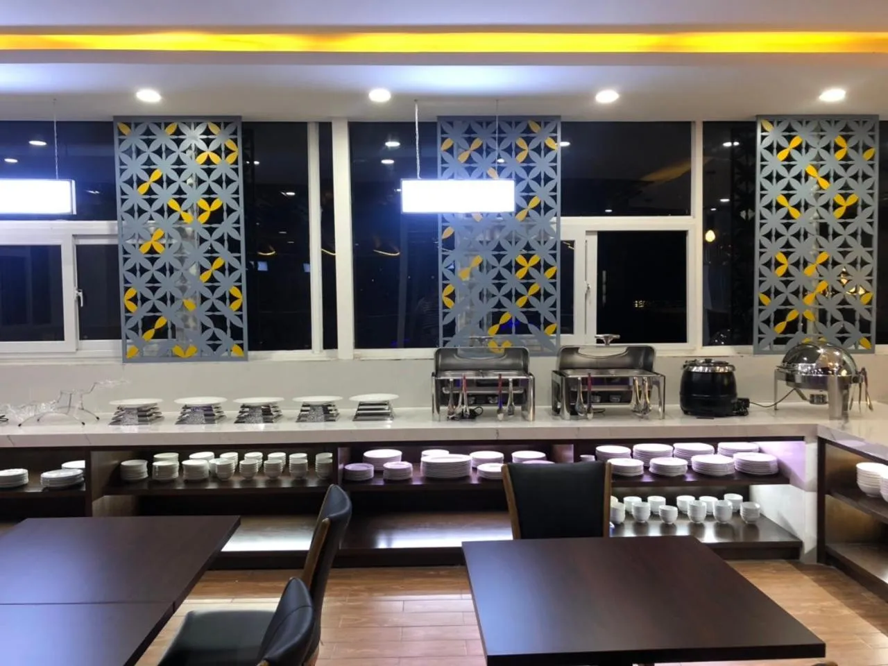 Restaurant/places to eat in Doha 2 Hotel Saigon Airport