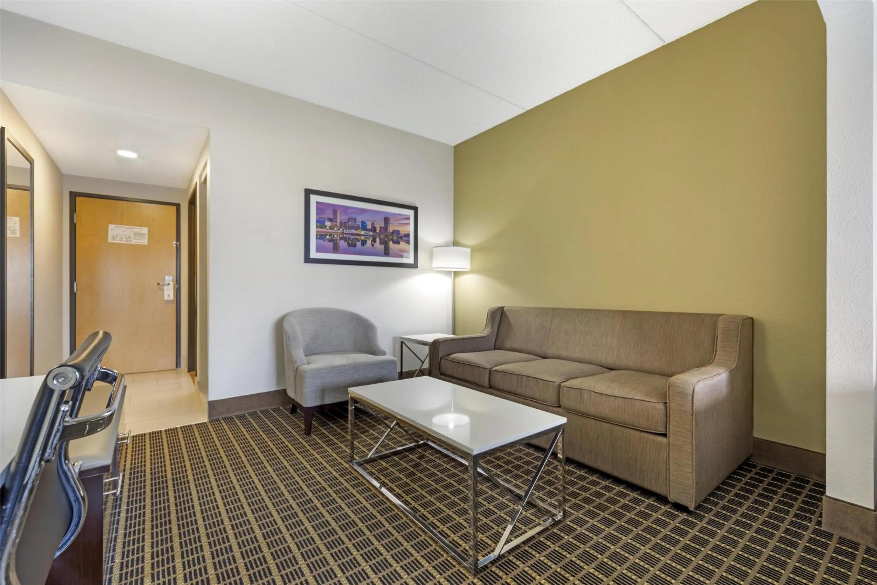 Bedroom in Best Western Chesapeake Bay North Inn