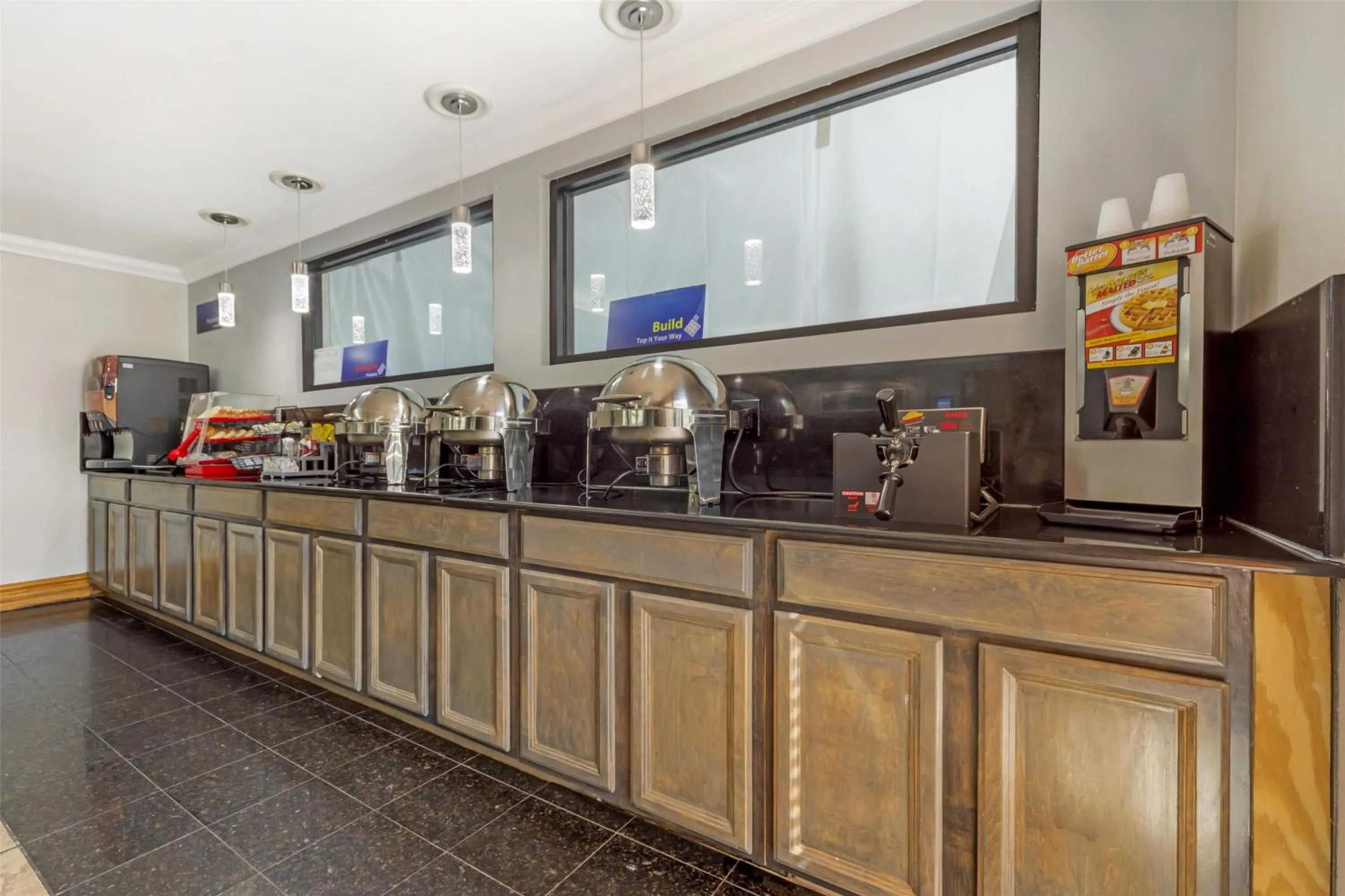 Breakfast in Best Western Chesapeake Bay North Inn