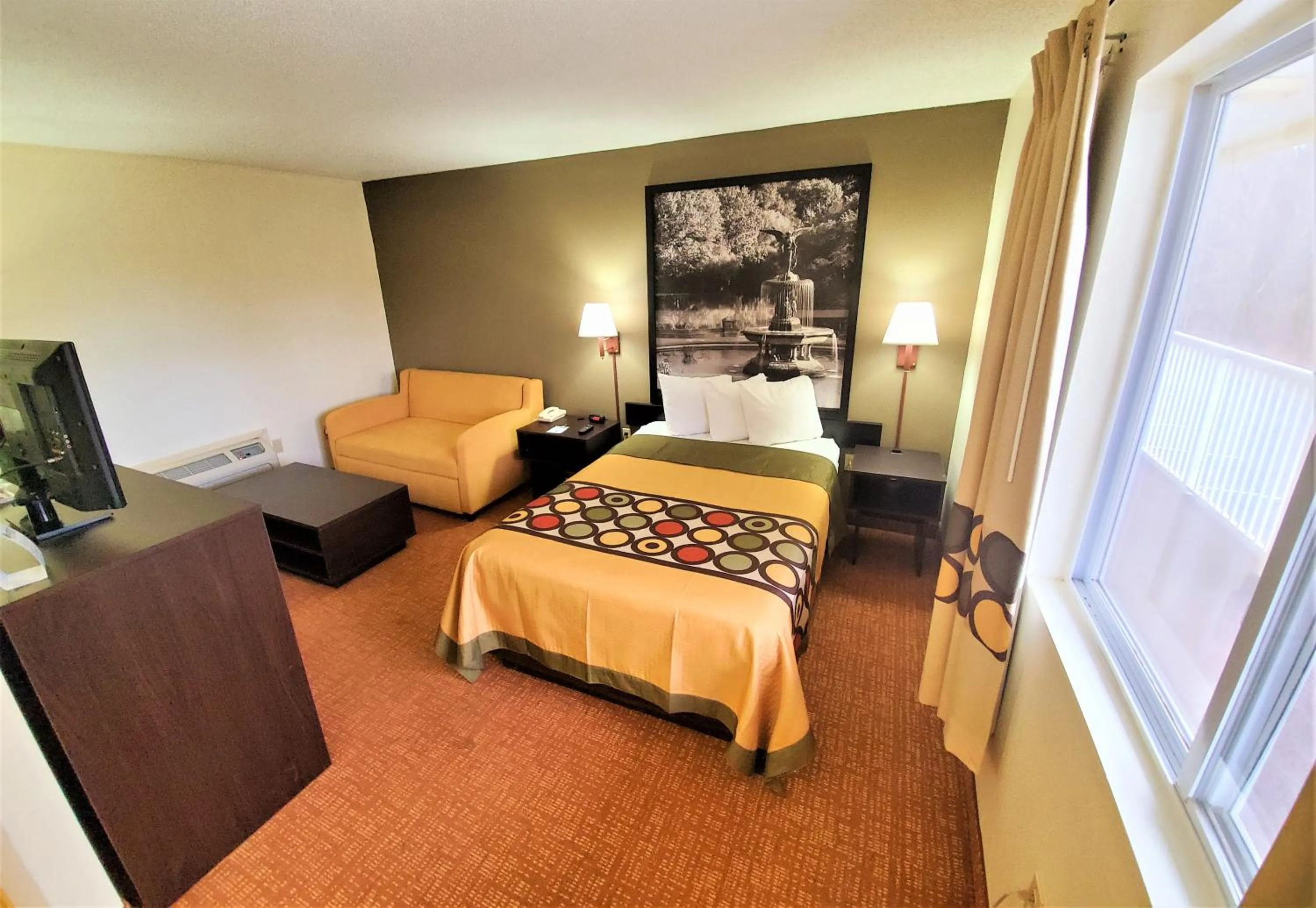 Super 8 by Wyndham Monticello