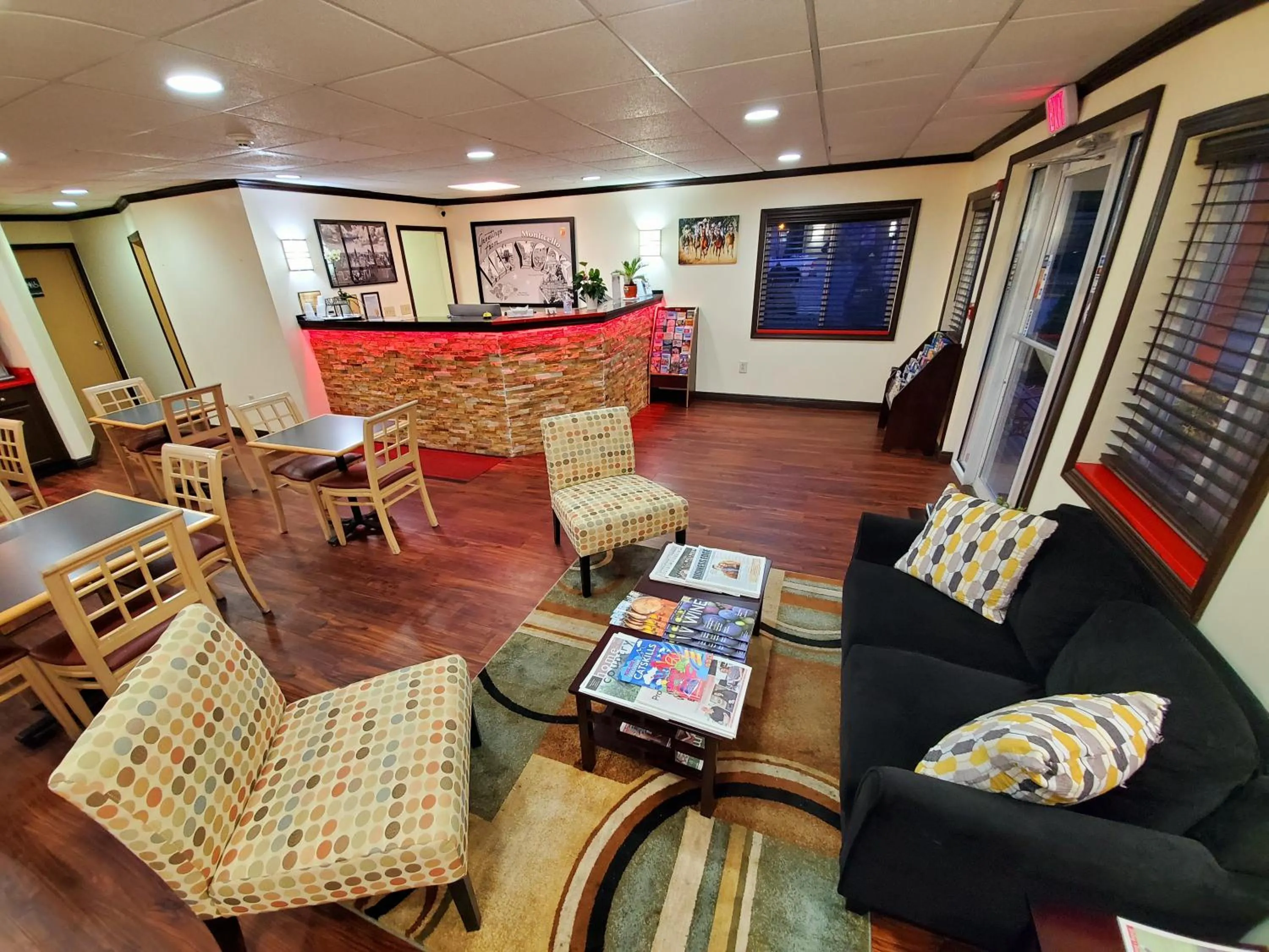 Lobby or reception, Seating Area in Super 8 by Wyndham Monticello