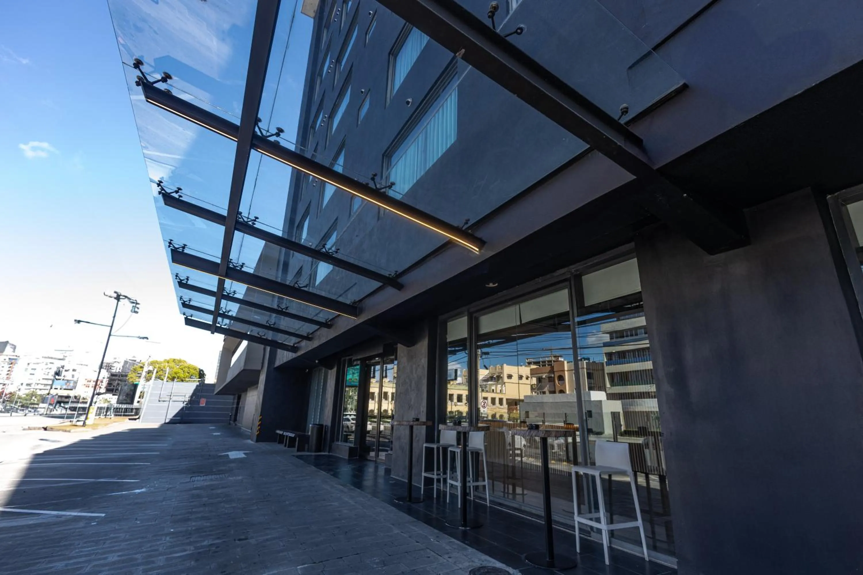 Property building in Weston Suites Hotel