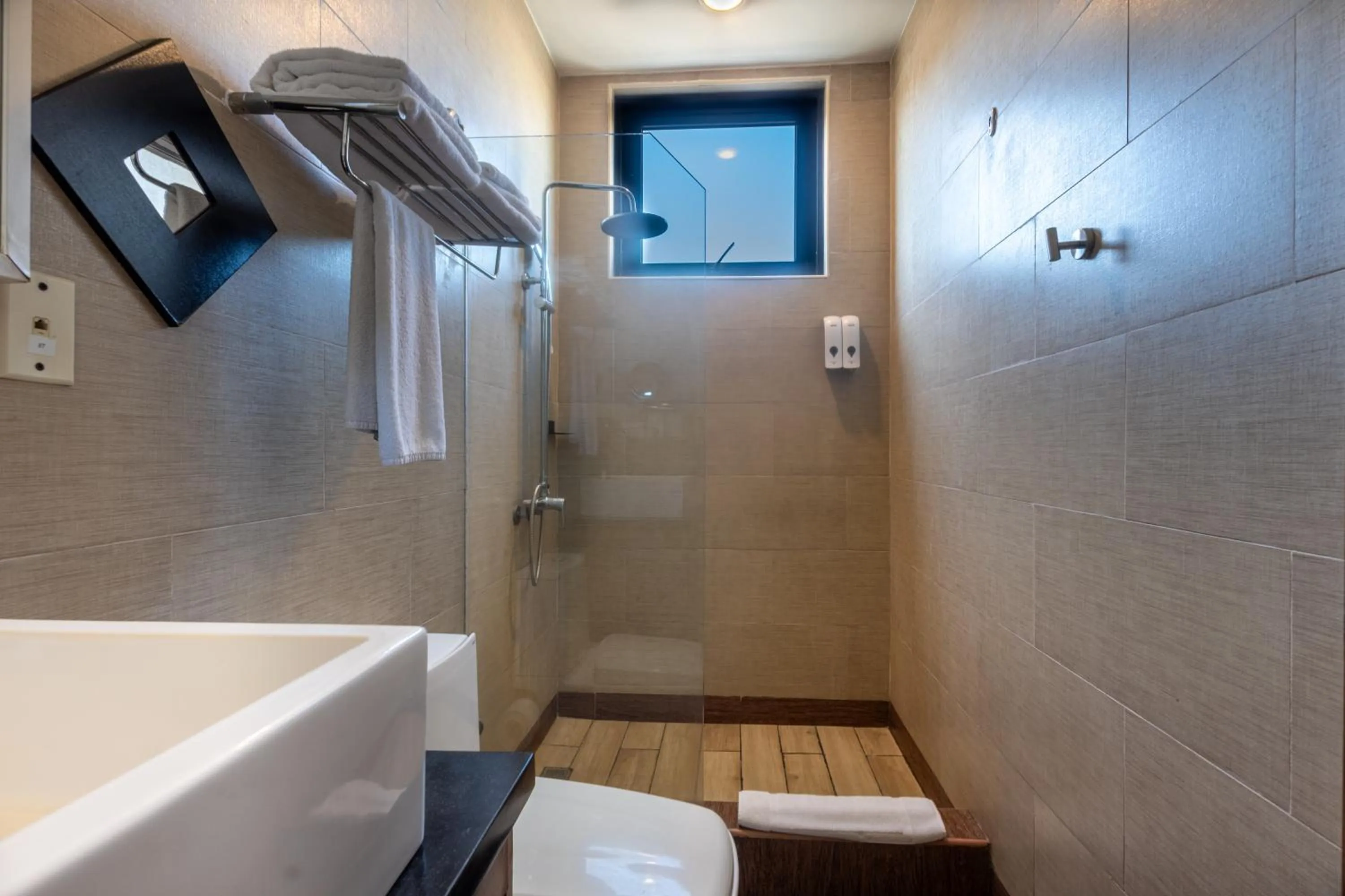 Shower in Weston Suites Hotel