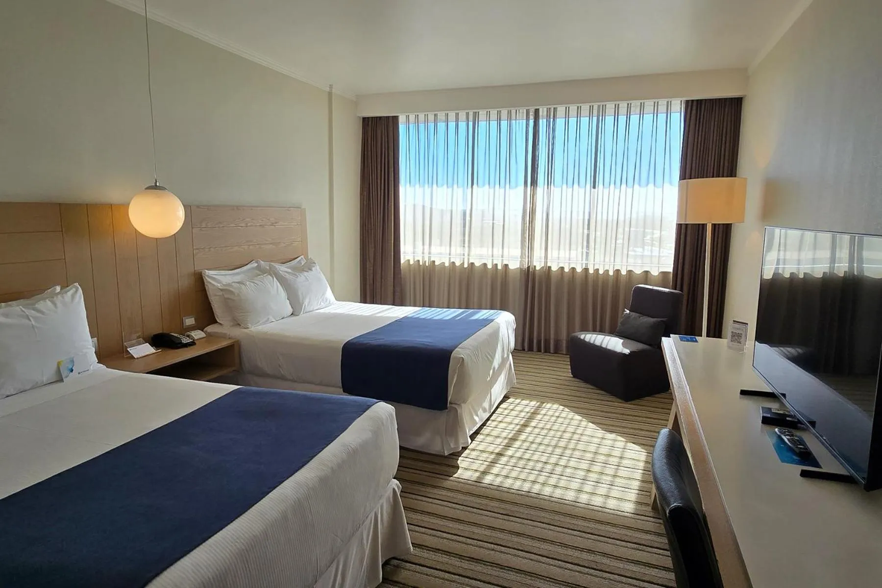 Bed in Wyndham Concepcion Pettra