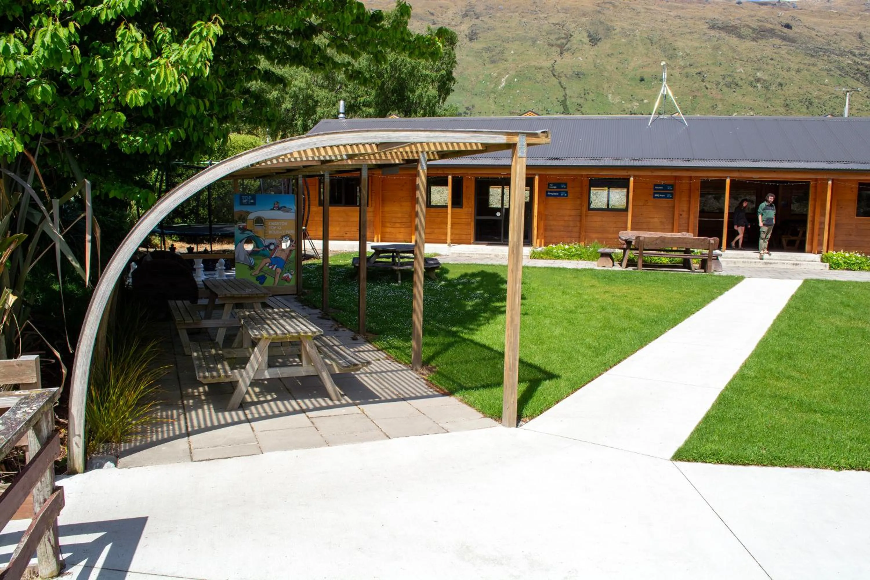 Property building in Kingston TOP 10 Holiday Park