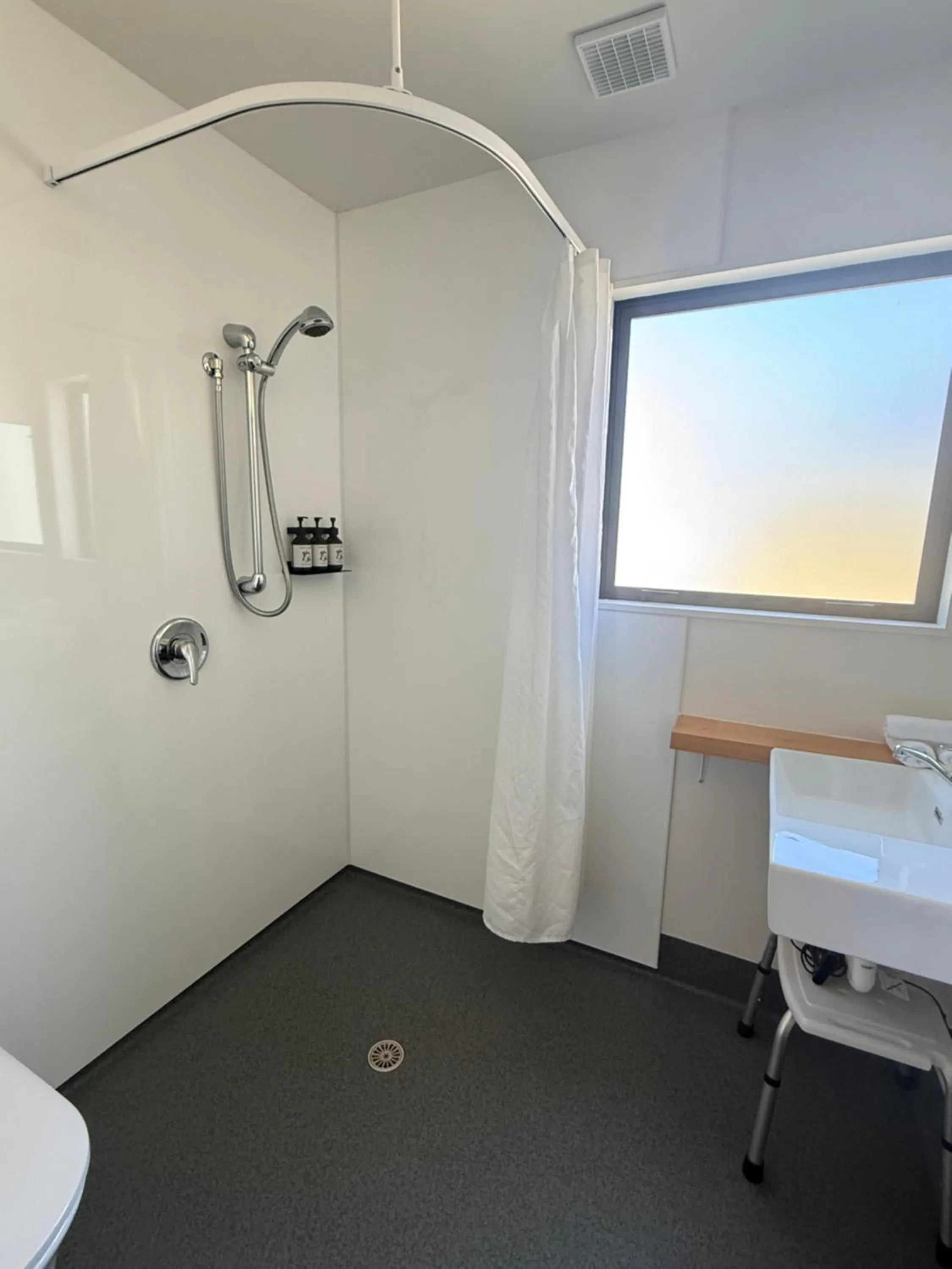 Shower in Kingston TOP 10 Holiday Park