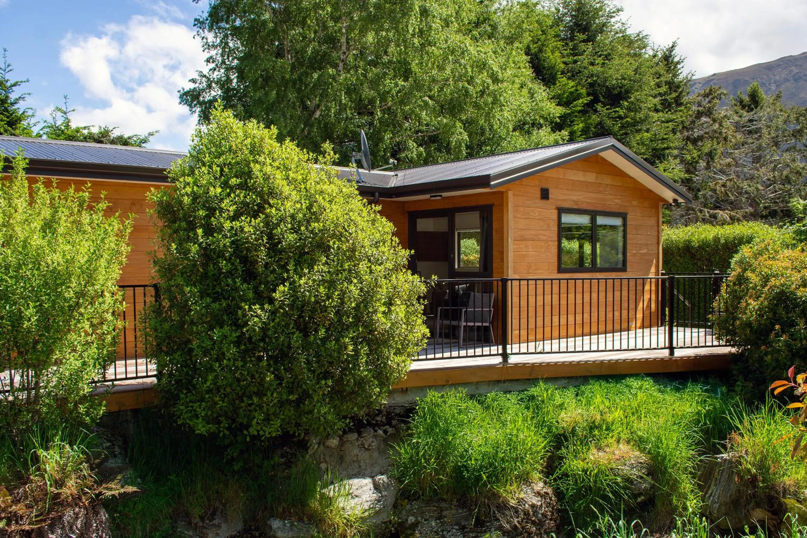 Property building in Kingston TOP 10 Holiday Park
