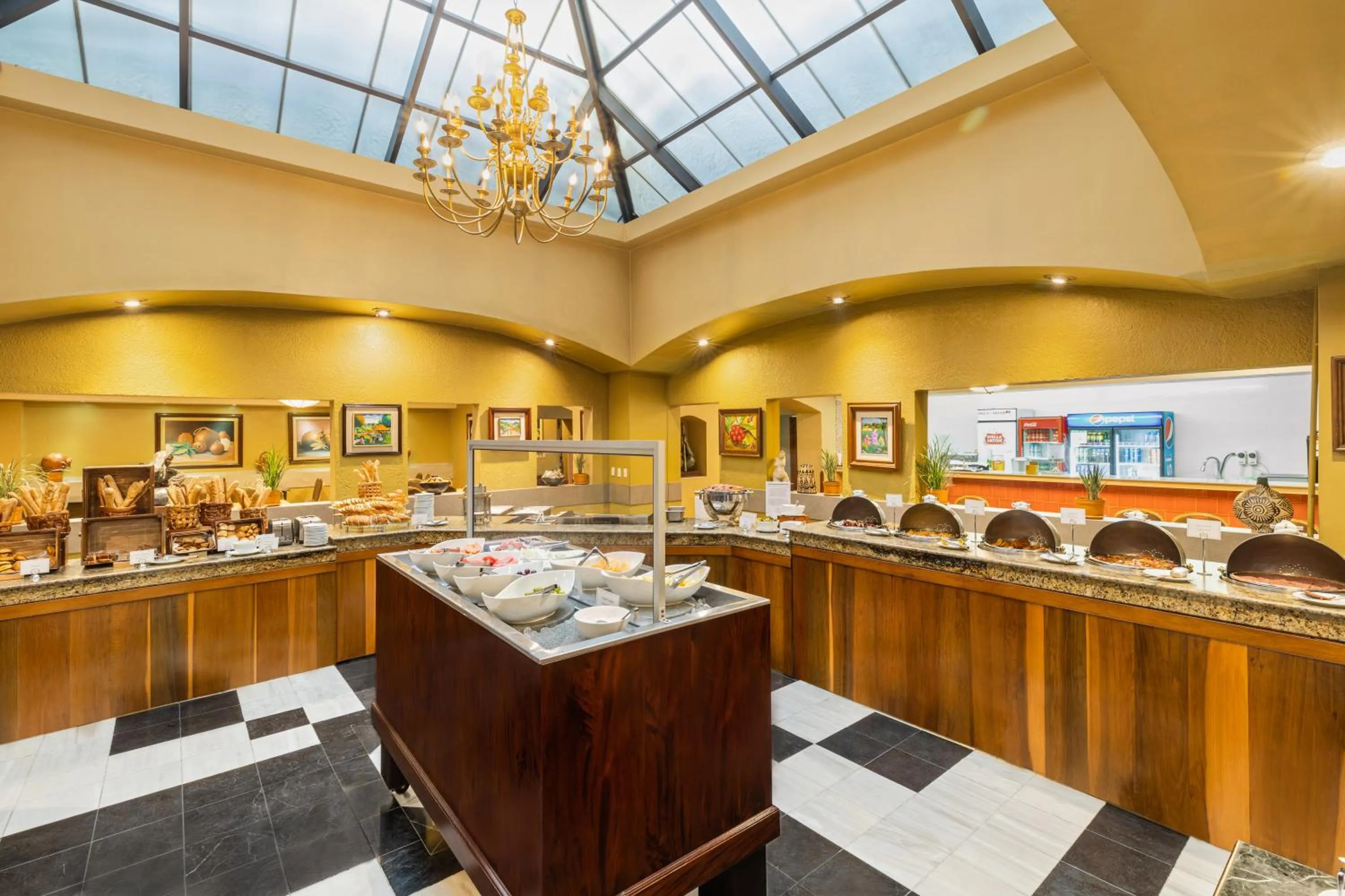 Restaurant/places to eat in Copantl Hotel & Convention Center