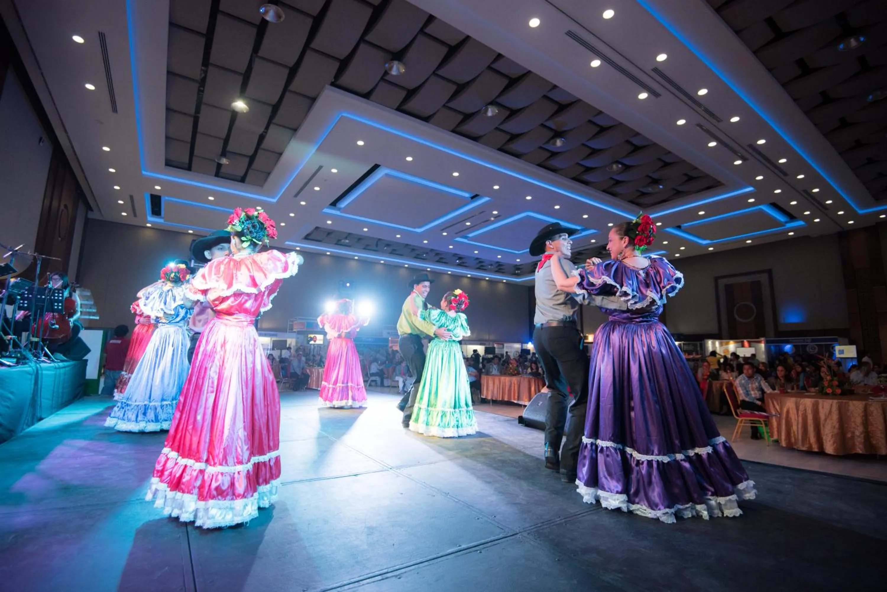 Entertainment in Copantl Hotel & Convention Center