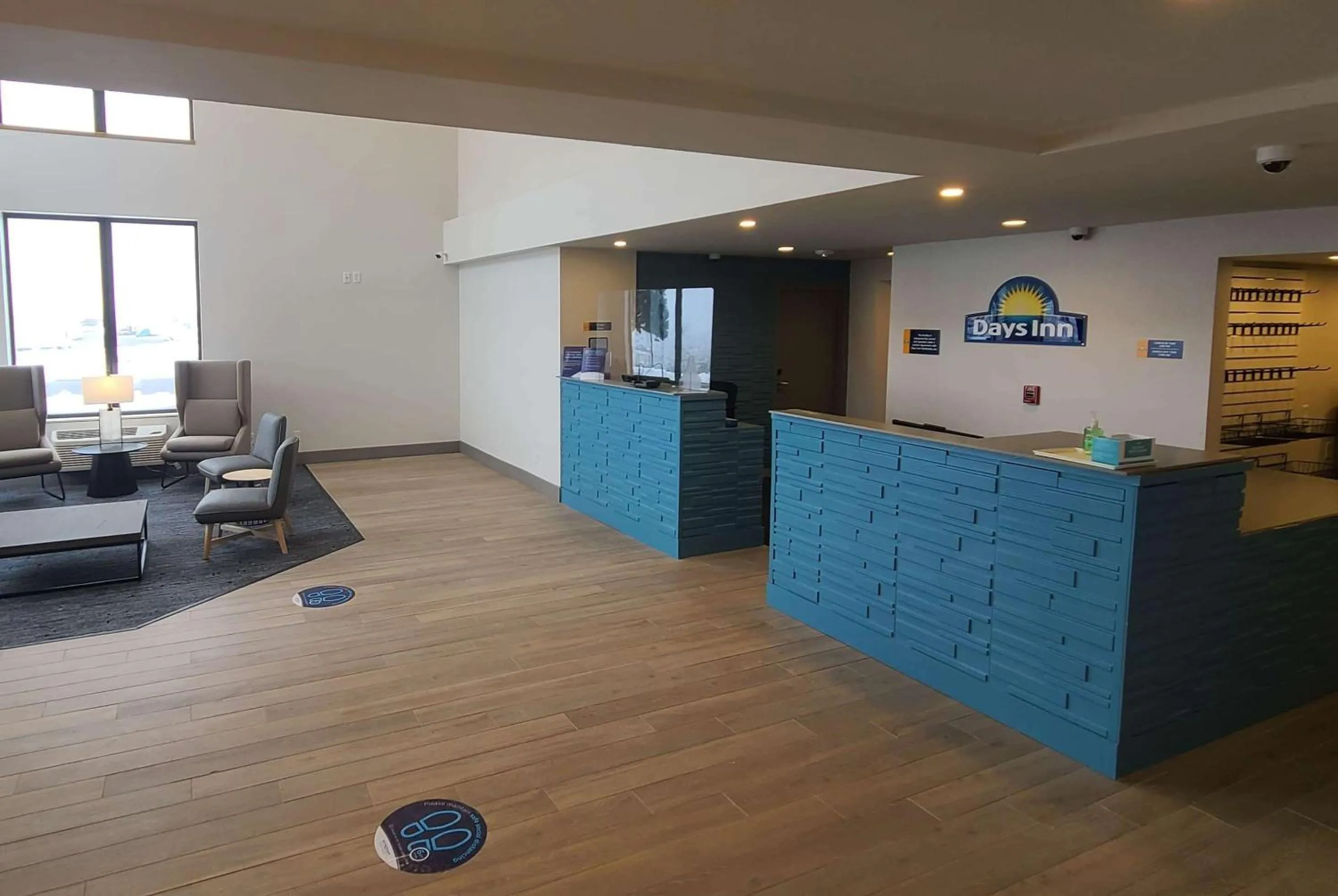 Lobby or reception in Days Inn by Wyndham Johnson Creek