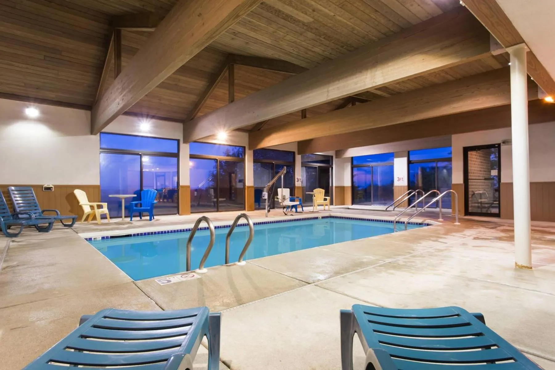Swimming pool in Days Inn by Wyndham Johnson Creek
