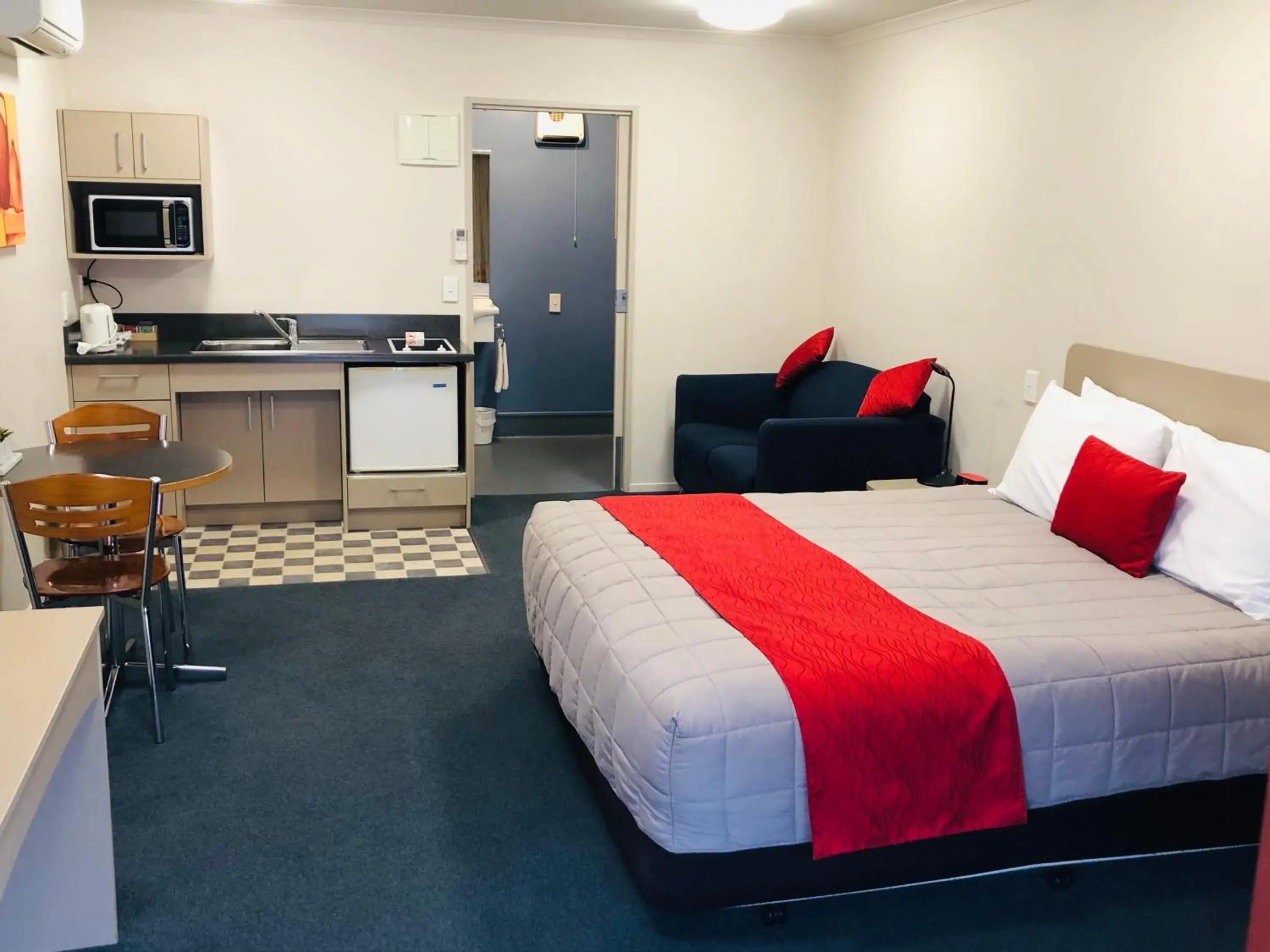 King Studio in ASURE Scenic Route Motor Lodge King Studio in ASURE Scenic Route Motor Lodge