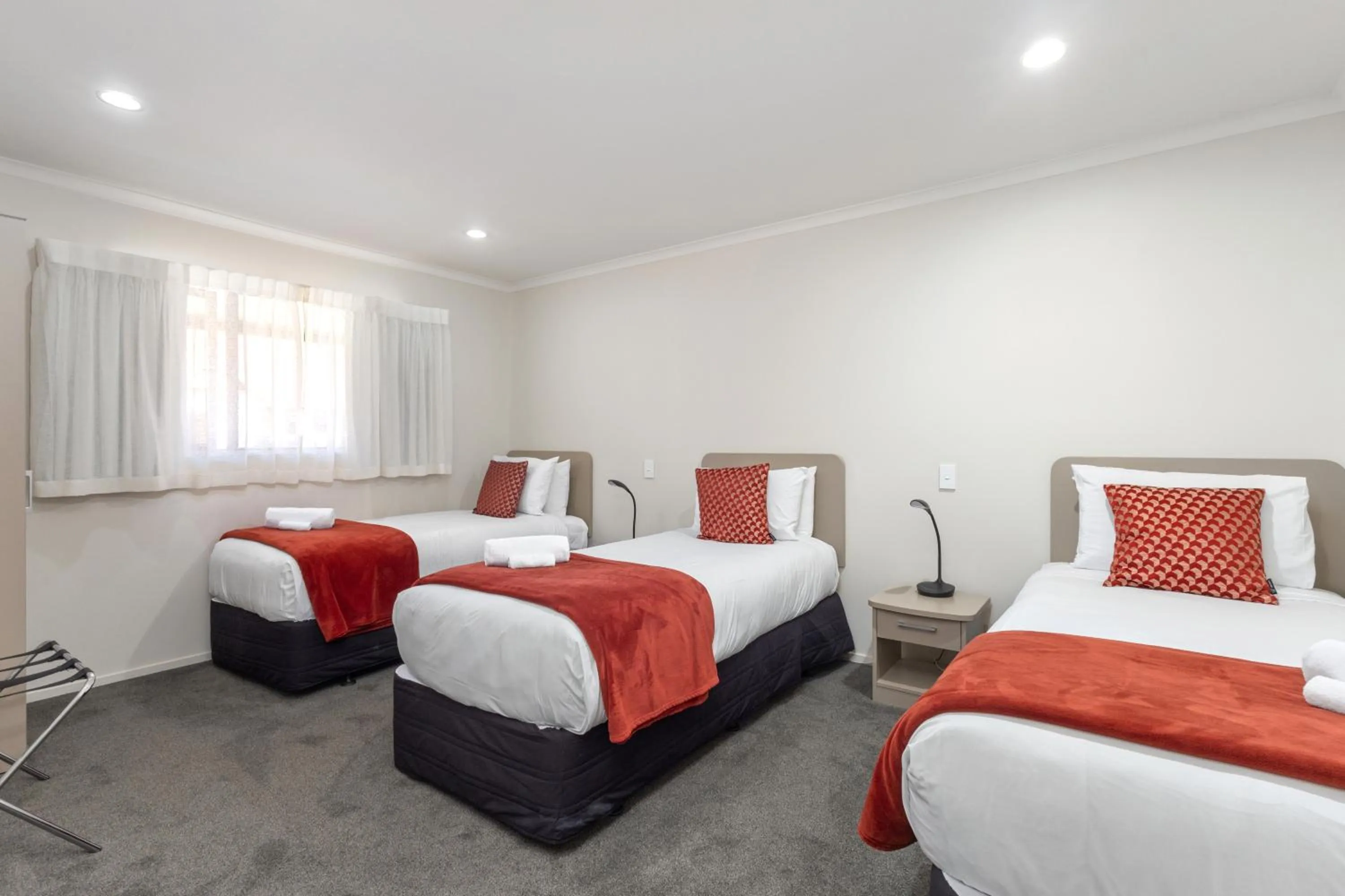 Bedroom, Bed in ASURE Scenic Route Motor Lodge