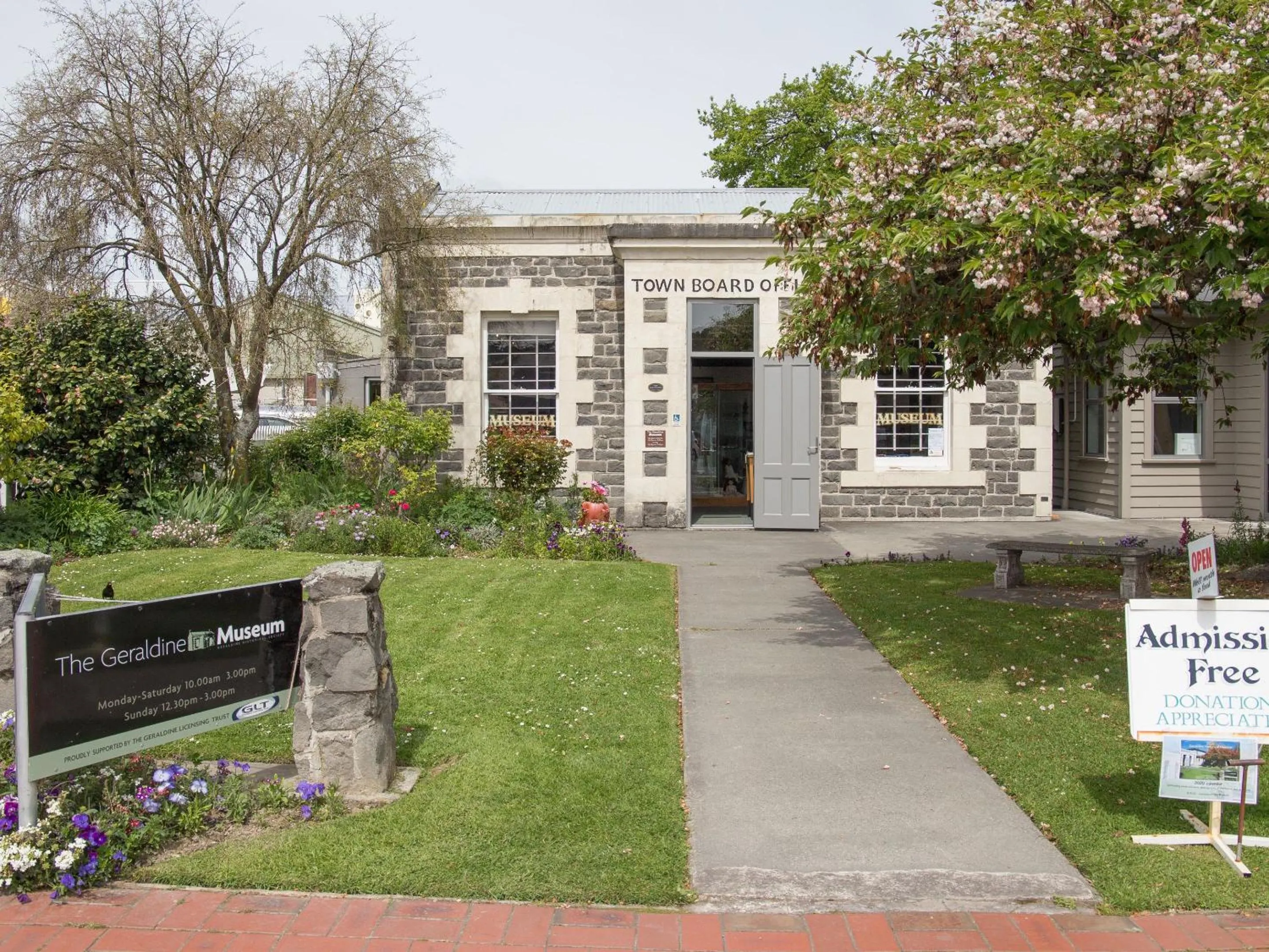 Neighbourhood in ASURE Scenic Route Motor Lodge