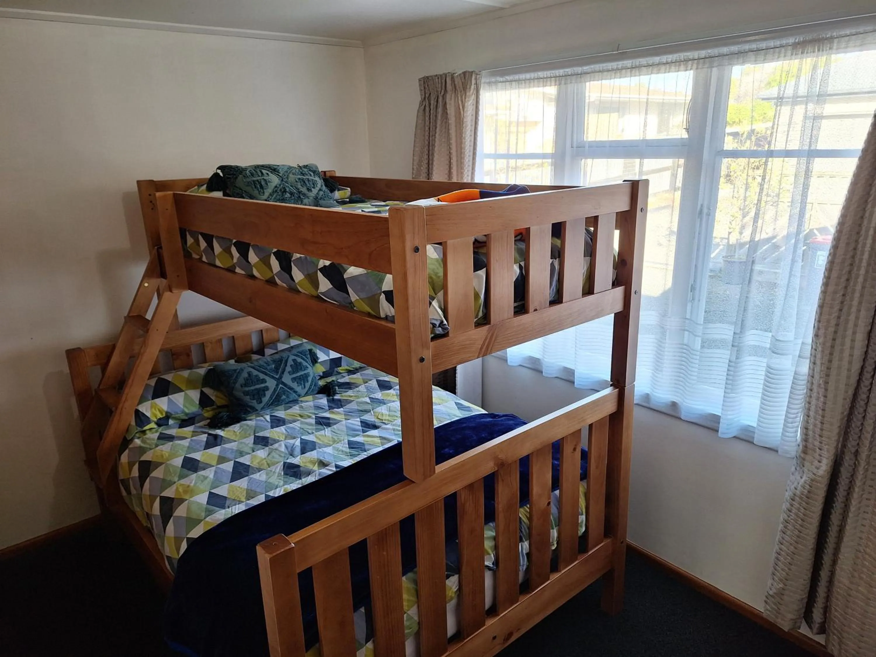 Bedroom, Bed in ASURE Scenic Route Motor Lodge