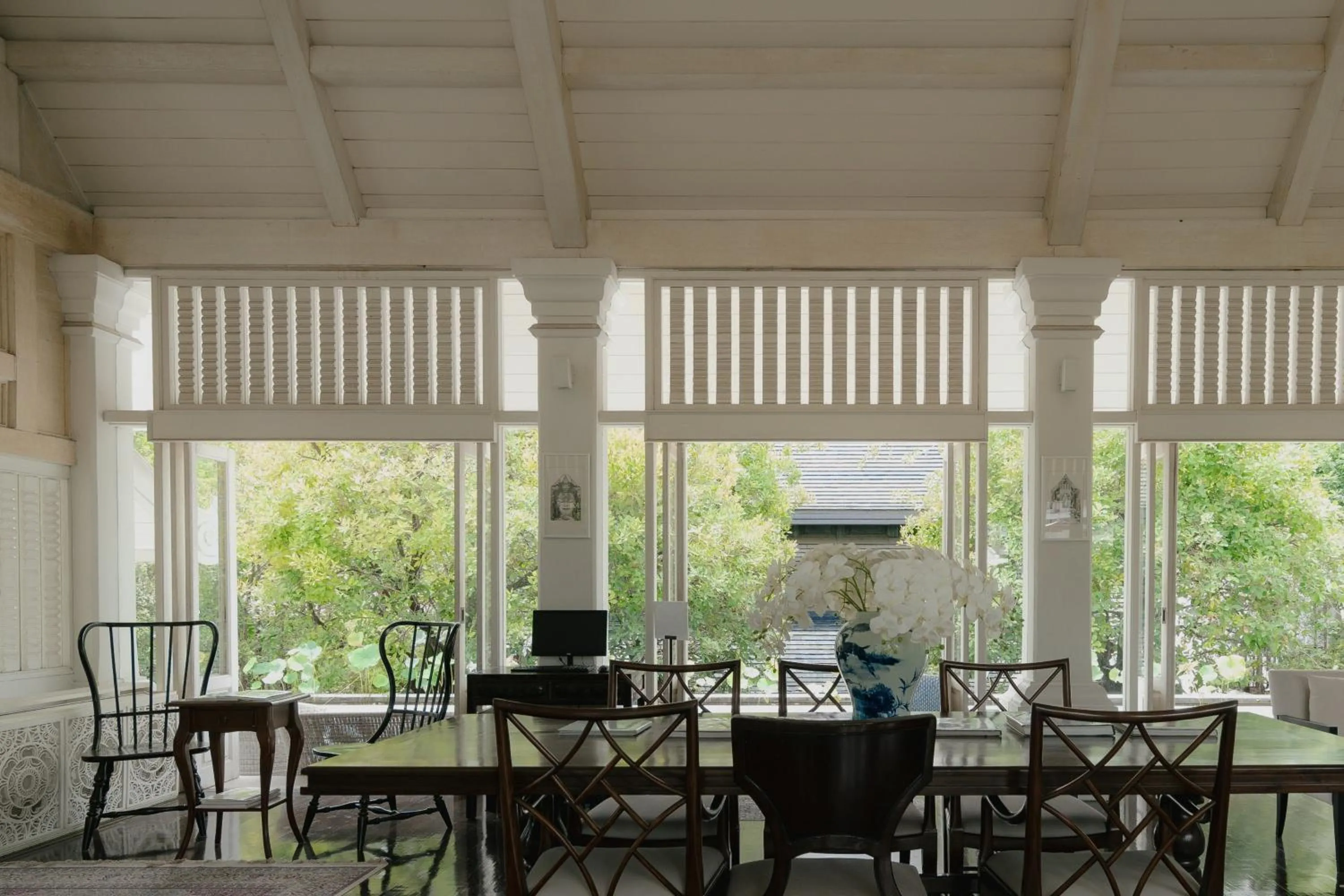 Library in Makka Hotel