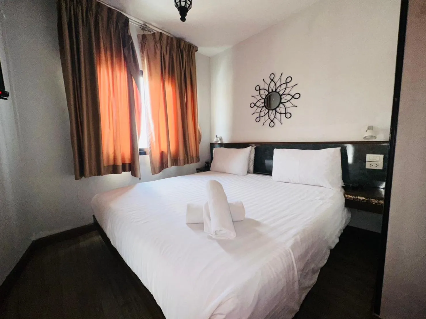 Bedroom, Bed in Chetuphon Gate