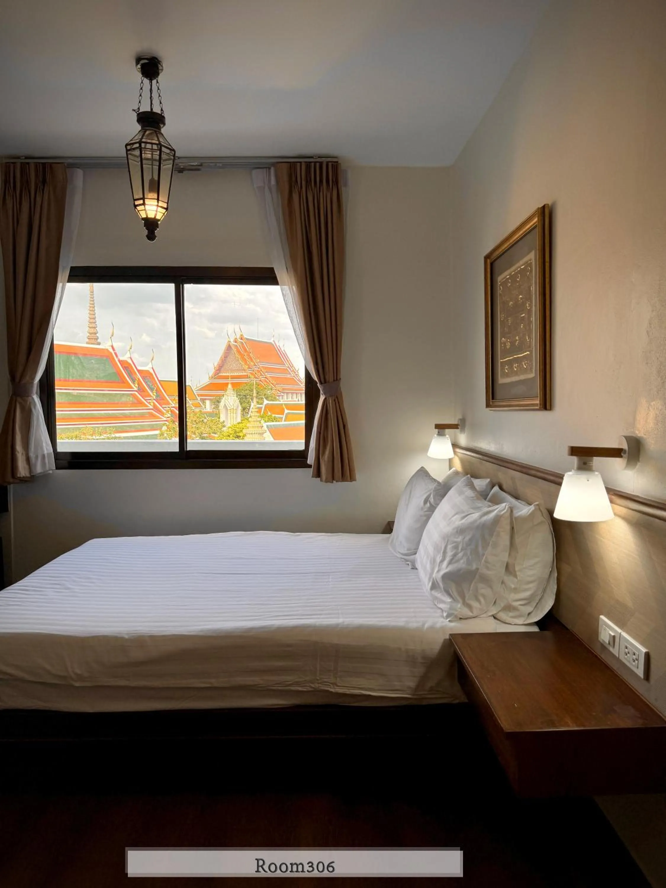 View (from property/room), Bed in Chetuphon Gate