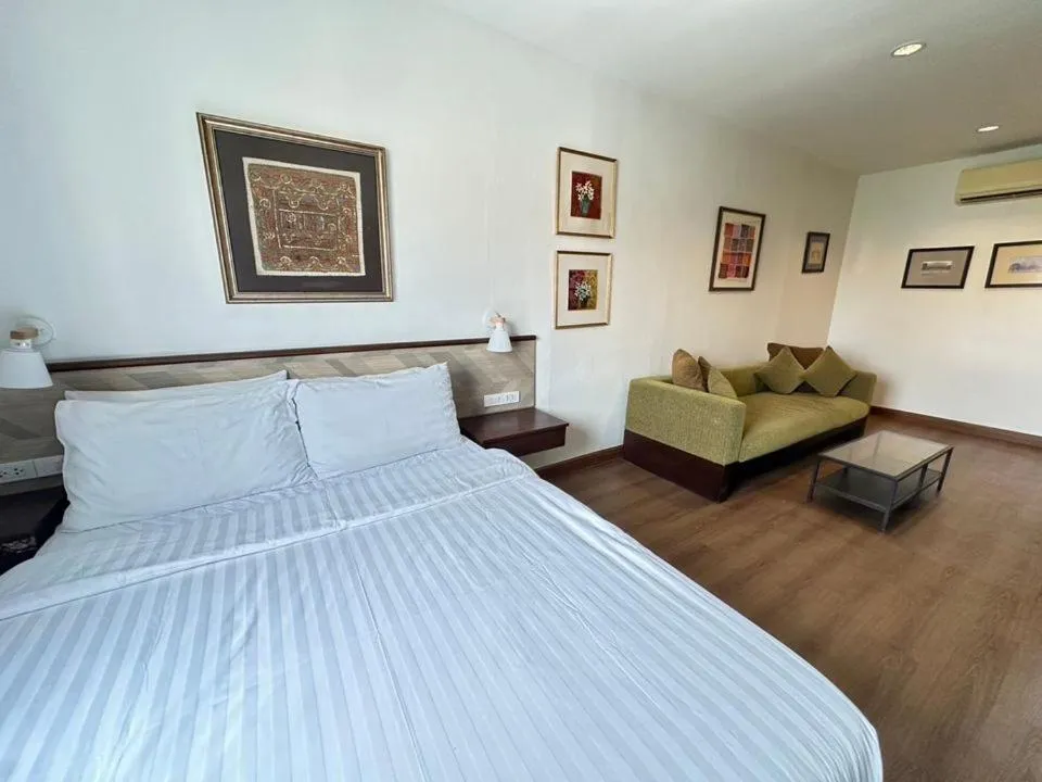 Bedroom, Bed in Chetuphon Gate